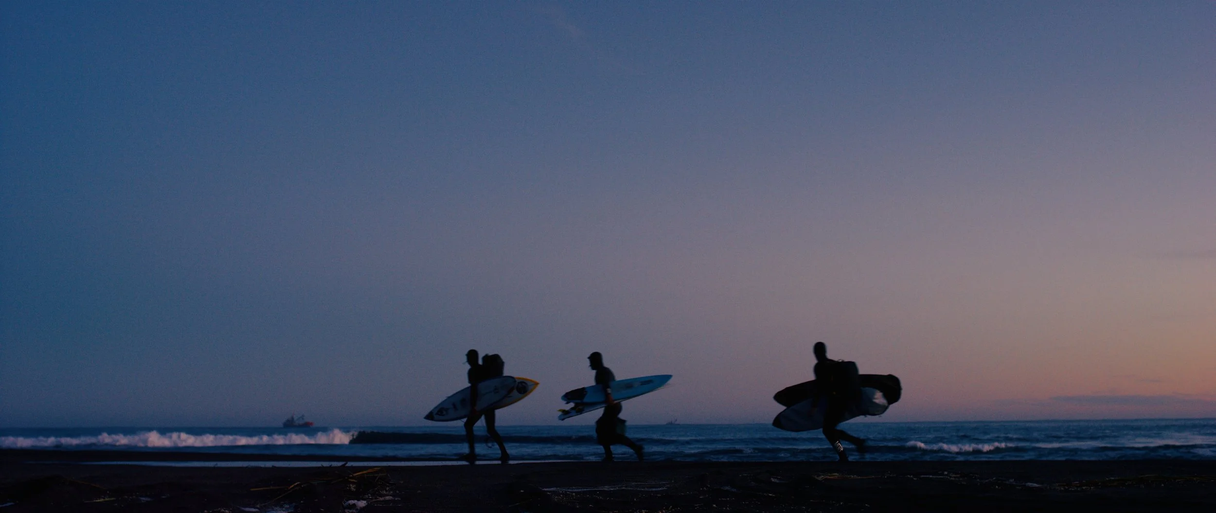 BOYS RUNNING SUNRISE BUCHU 2.jpg