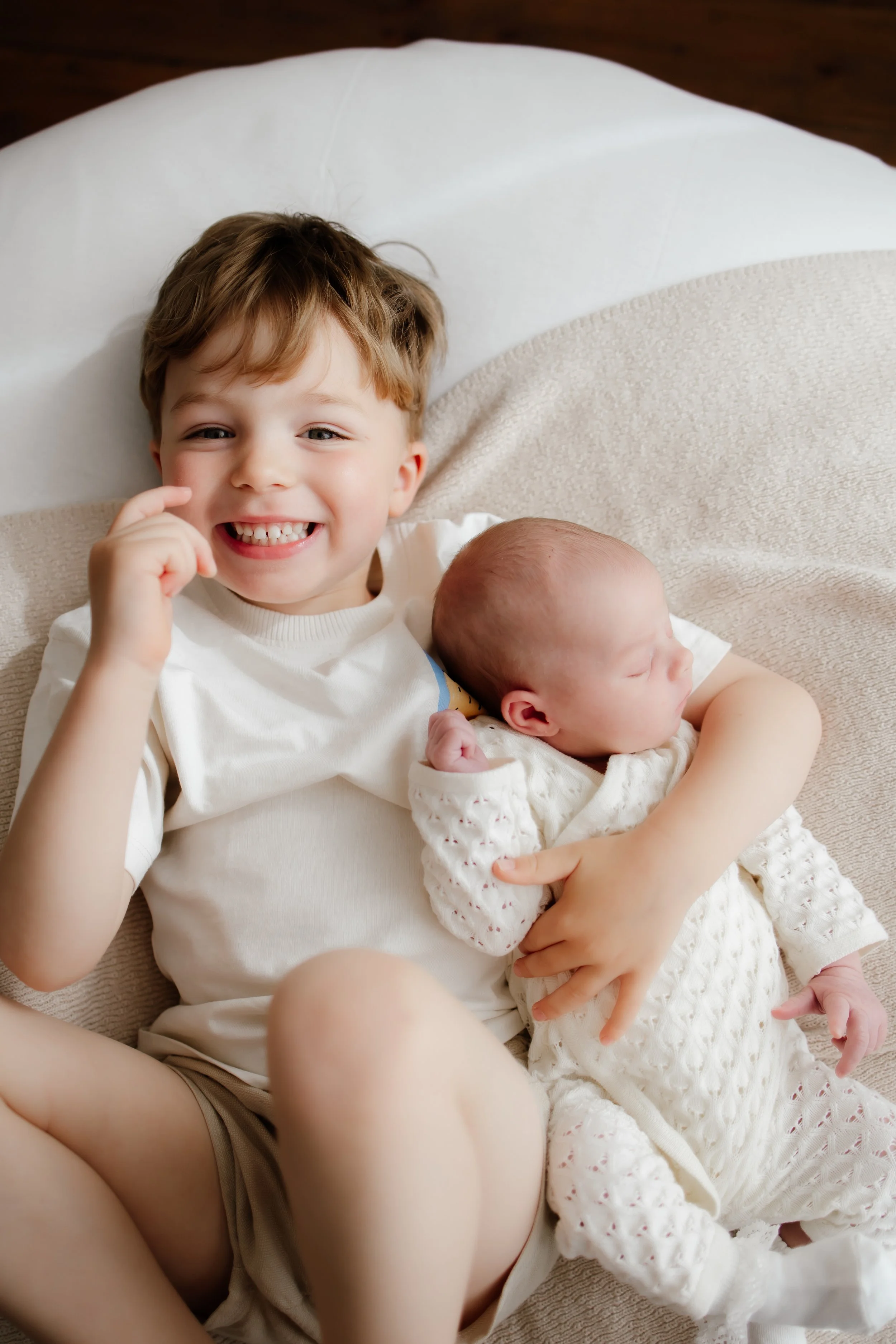 siblings-newborn-photoshoot-salisbury.jpg