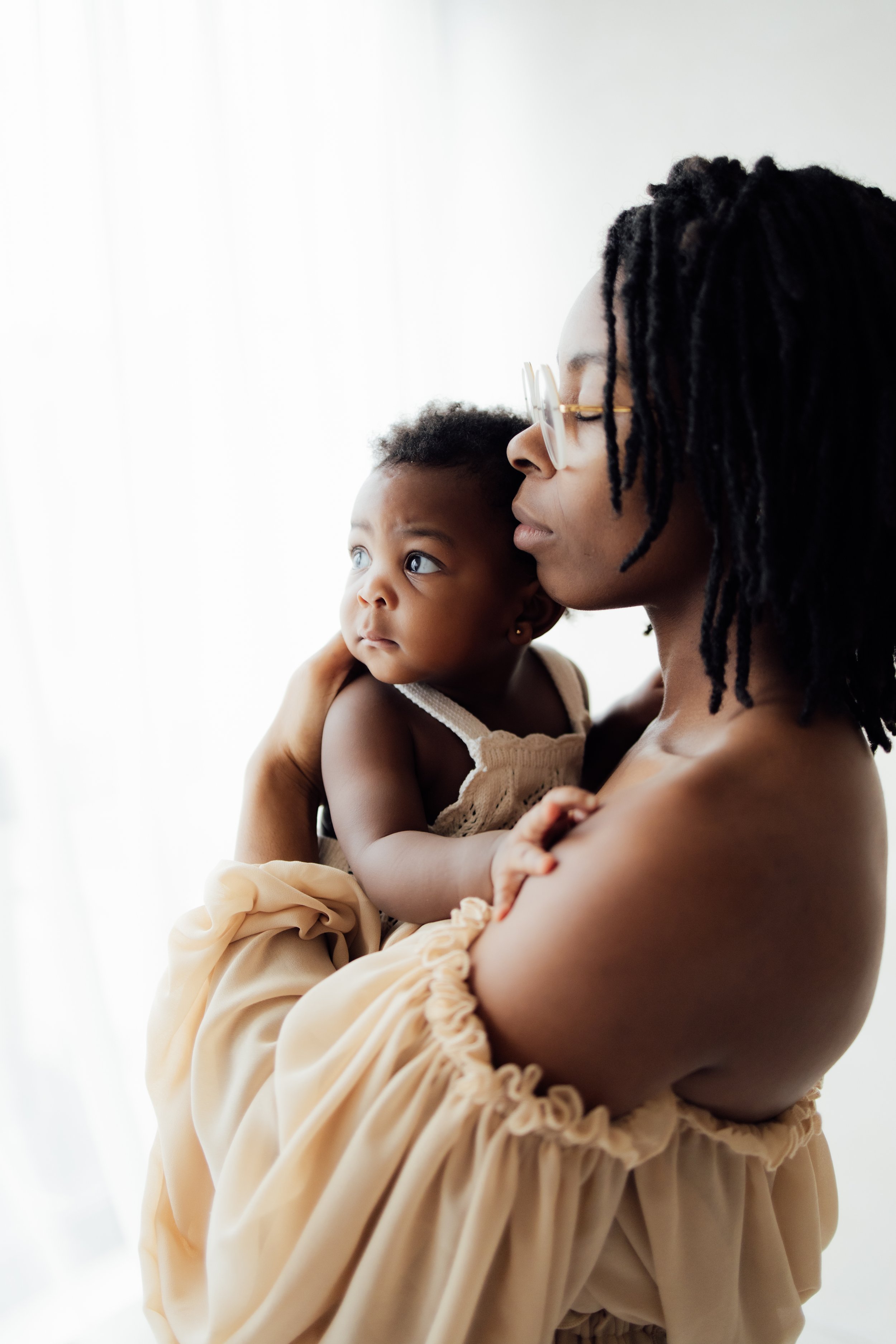 Why a Relaxed Family Photoshoot Should Include Mum Too