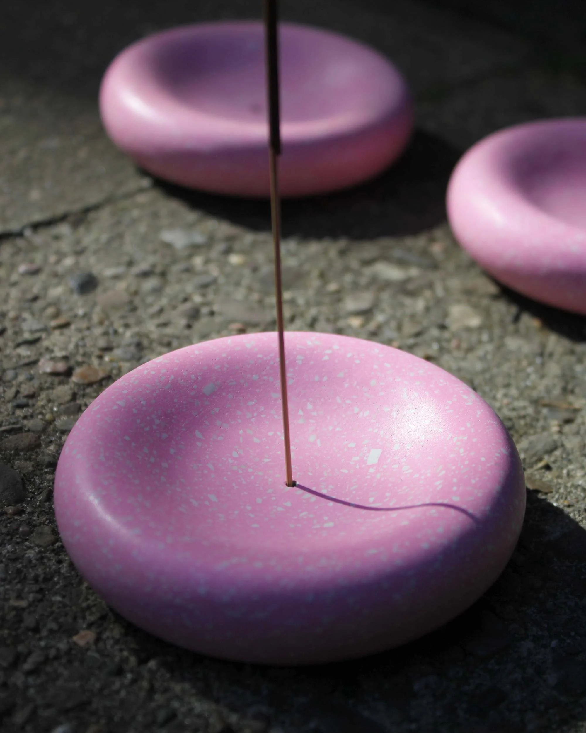studio-wahoo-everyday-ritual-object-tiny-neon-pink--terrazzo-02.jpg