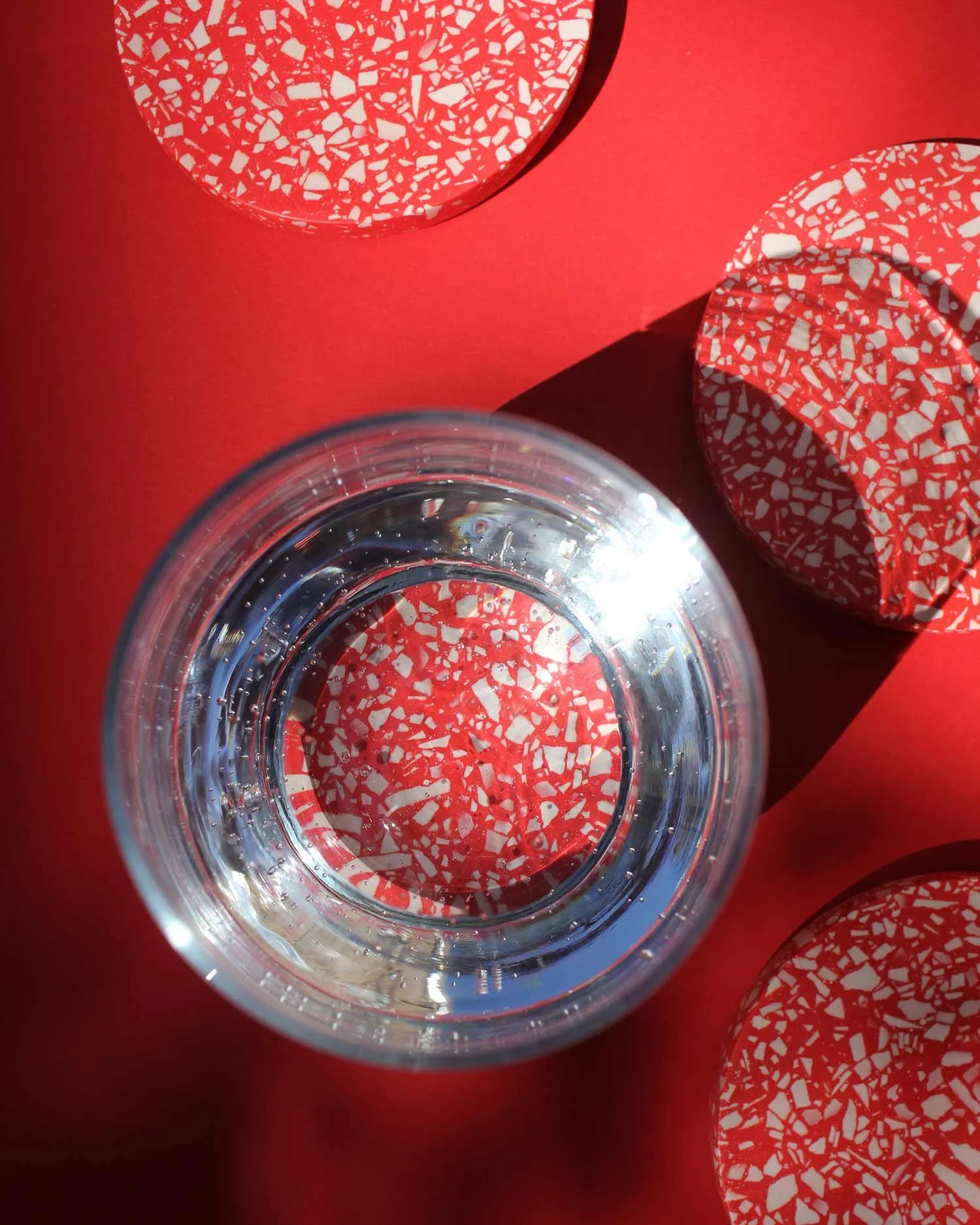 Studio-Wahoo-Terrazzo-Untersetzer-red-03.jpg