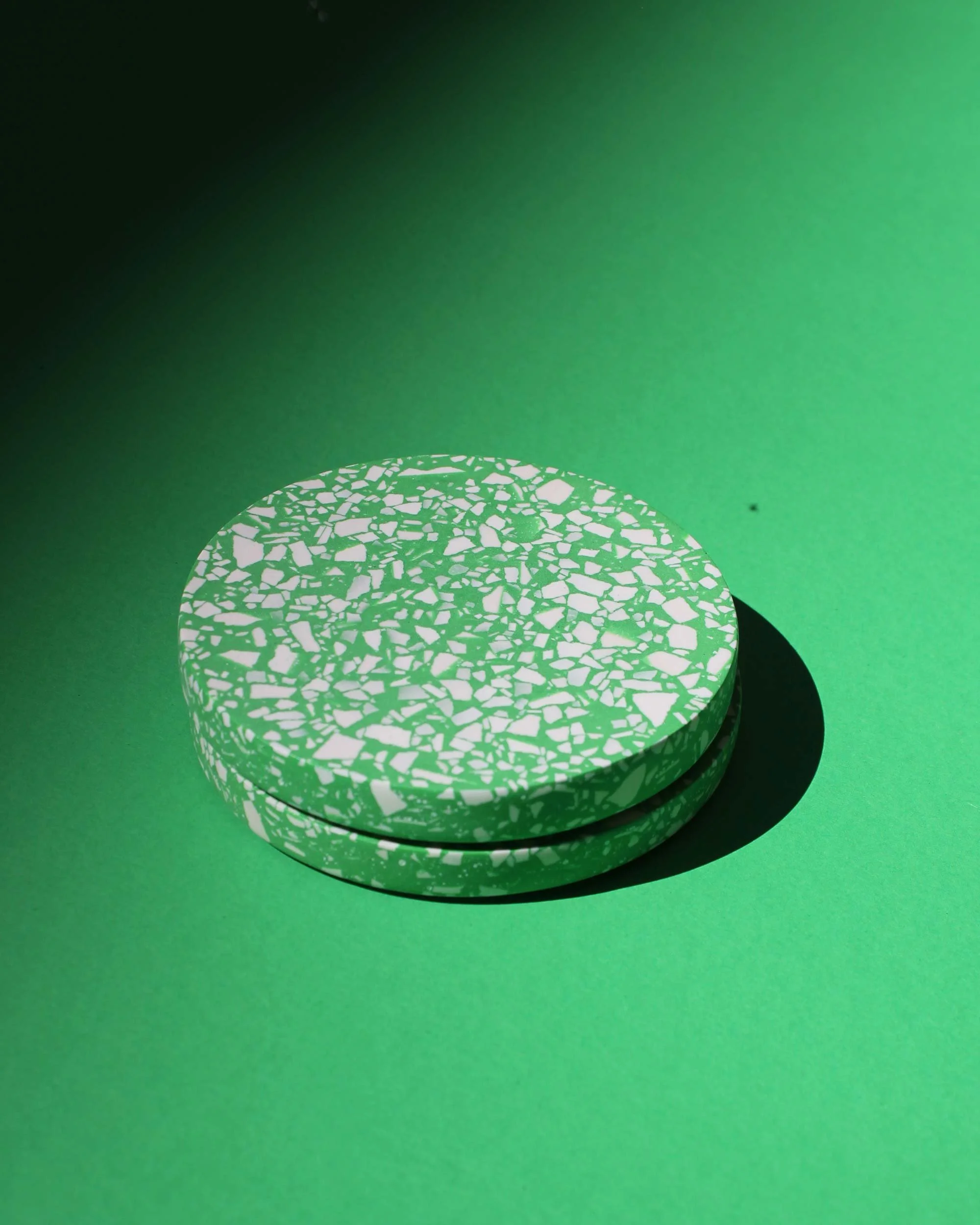 Studio-Wahoo-Terrazzo-Untersetzer-Gree-04.jpg