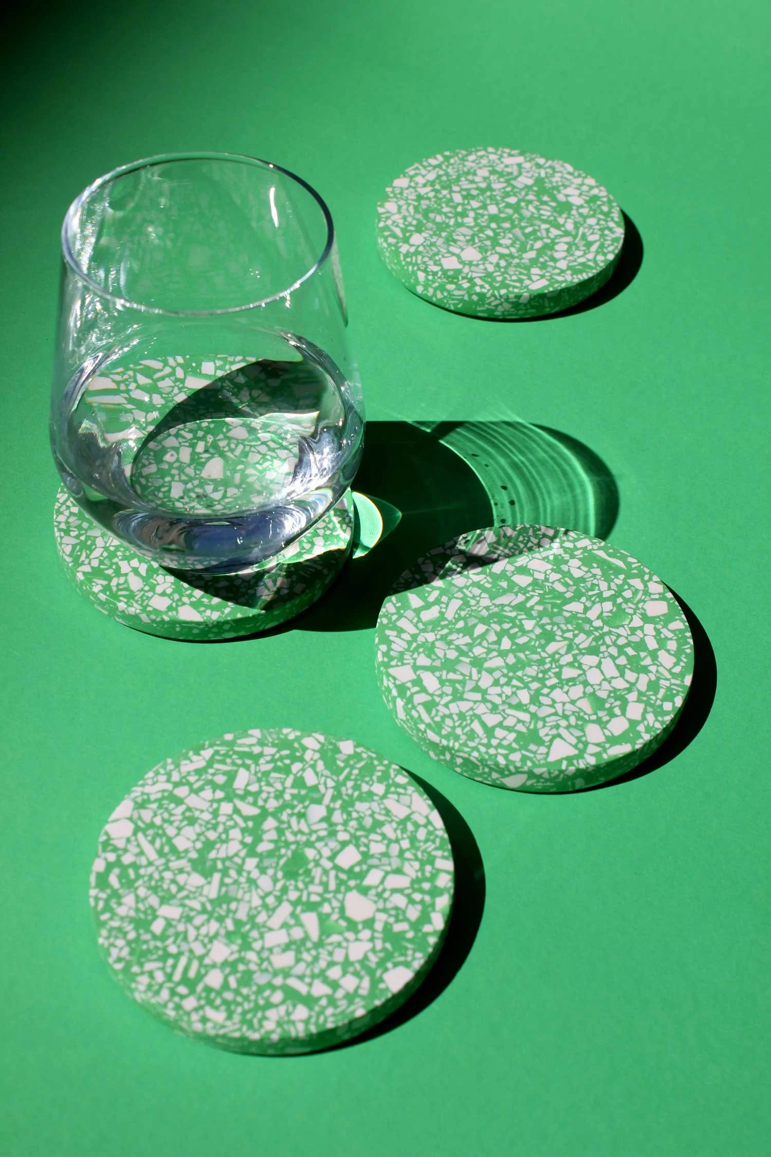 Terrazzo Untersetzer Set „Grün“ – Jesmonite