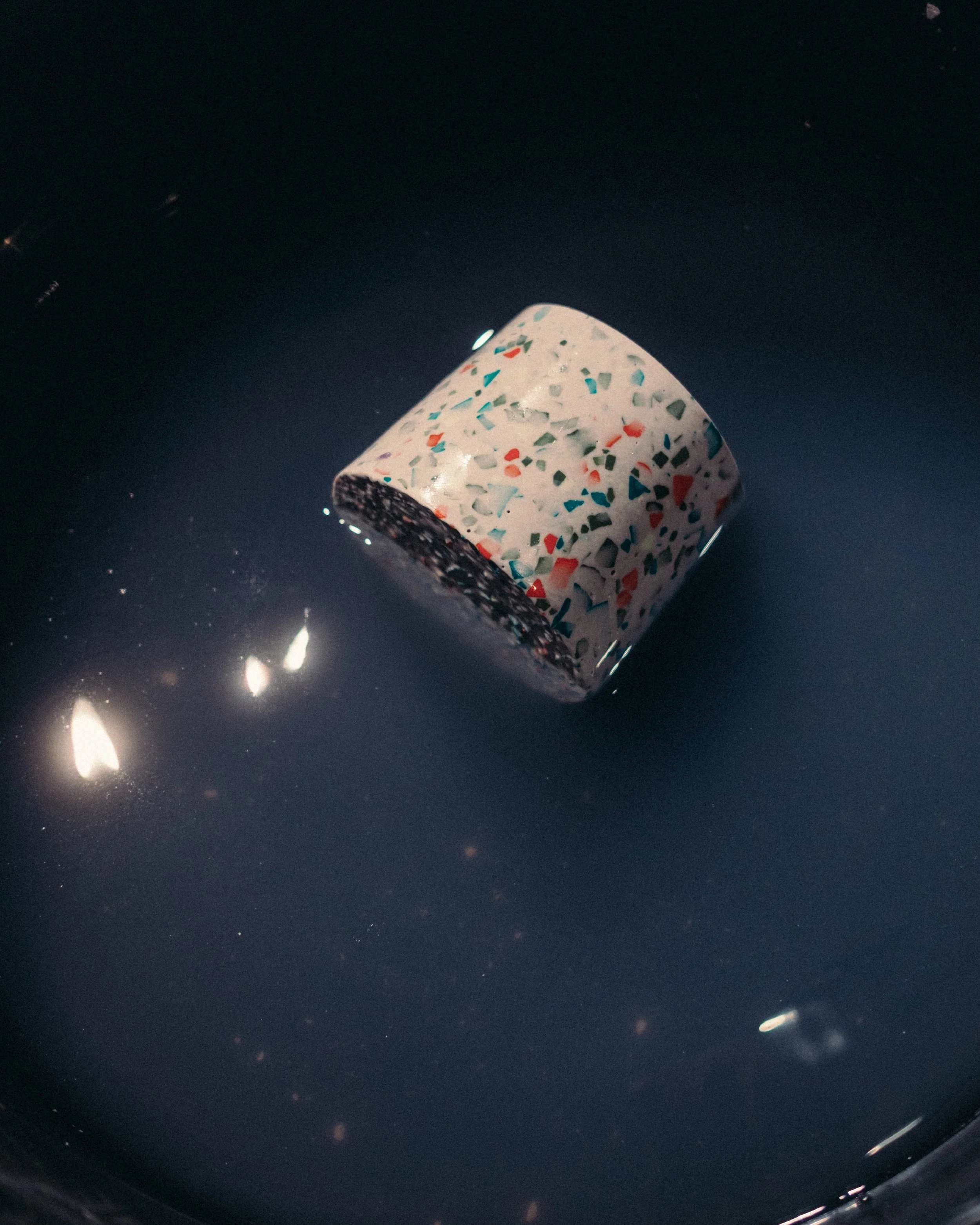 Jedes Werkstück aus Terrazzo ein Unikat.