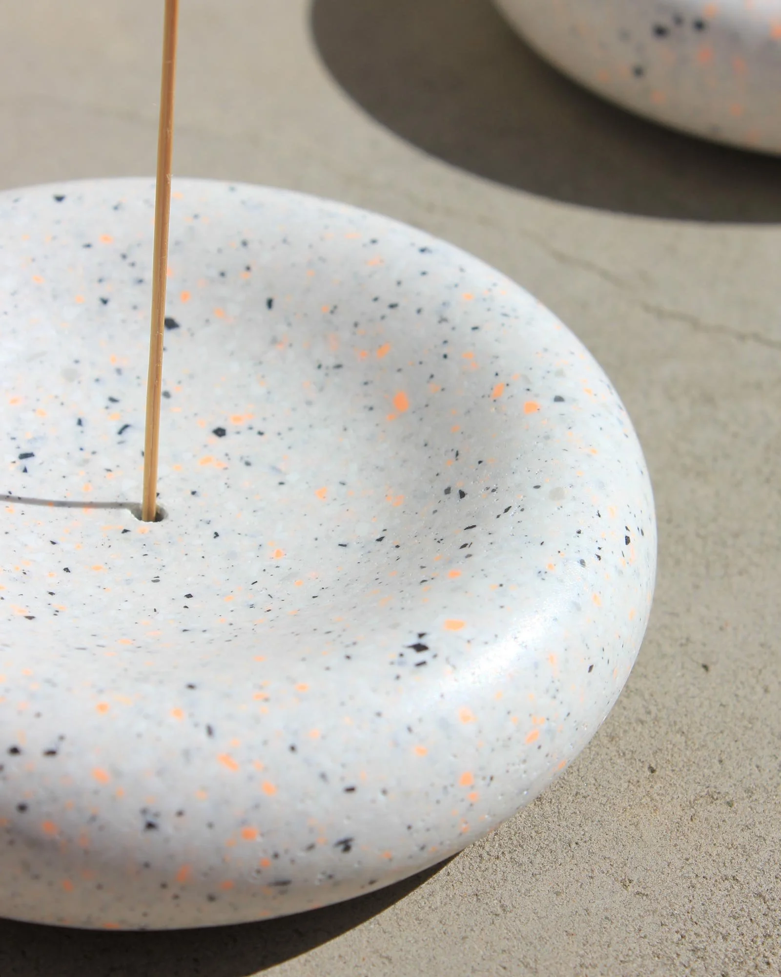 studio-wahoo-everyday-ritual-object-neon-tiny-terrazzo-03.jpg