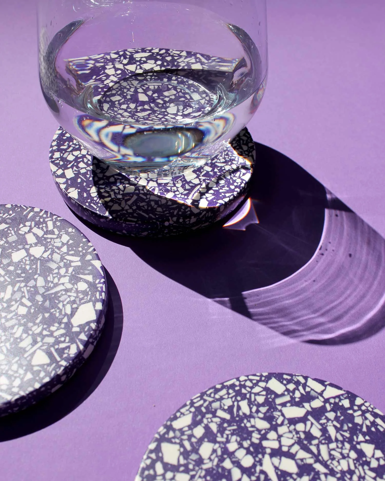Studio-Wahoo-Terrazzo-Untersetzer-lilac-02.jpg