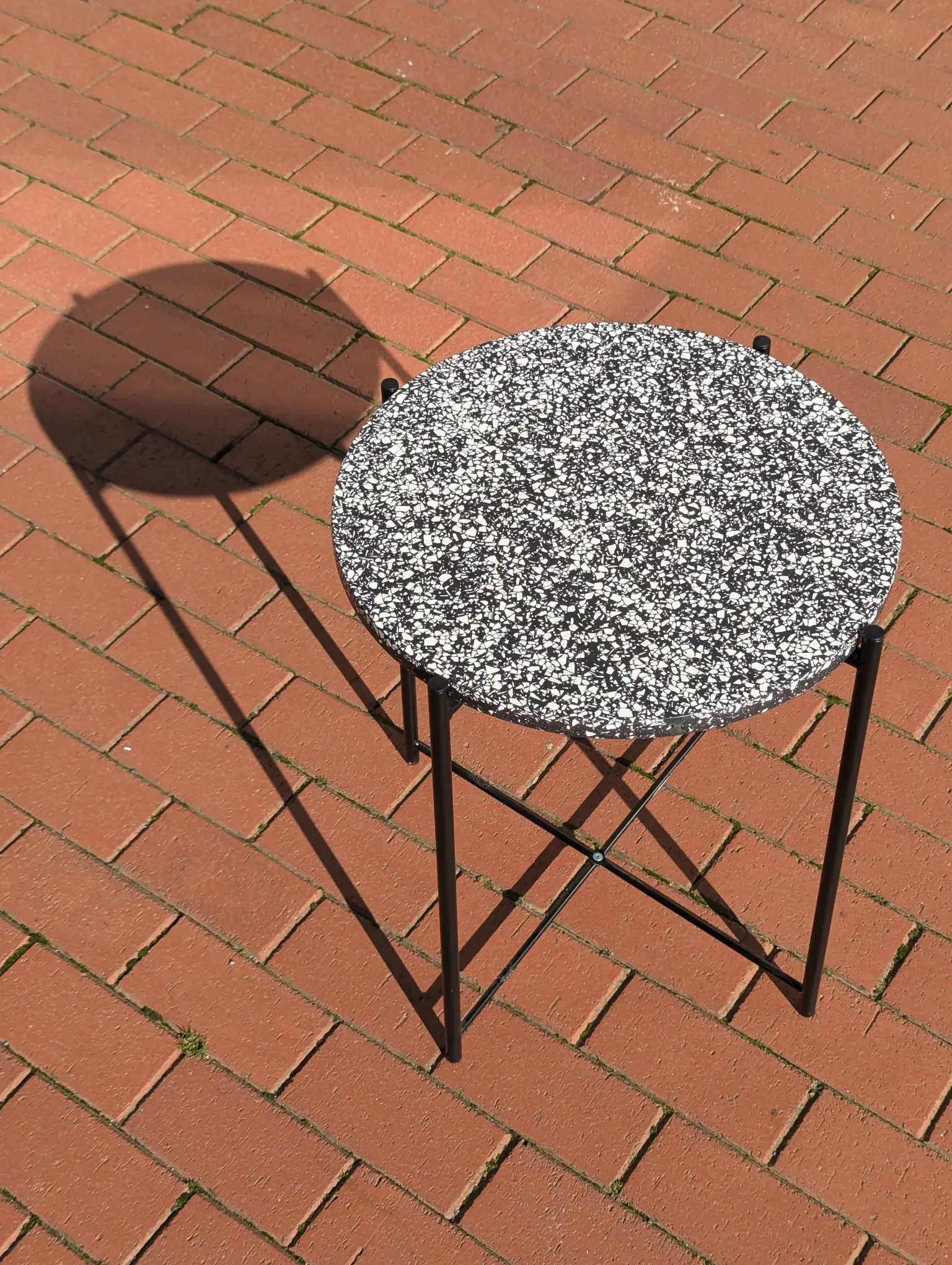 studio-wahoo-terrazzo-tischplatte-fuer-ikea-gladom-sw-01.webp