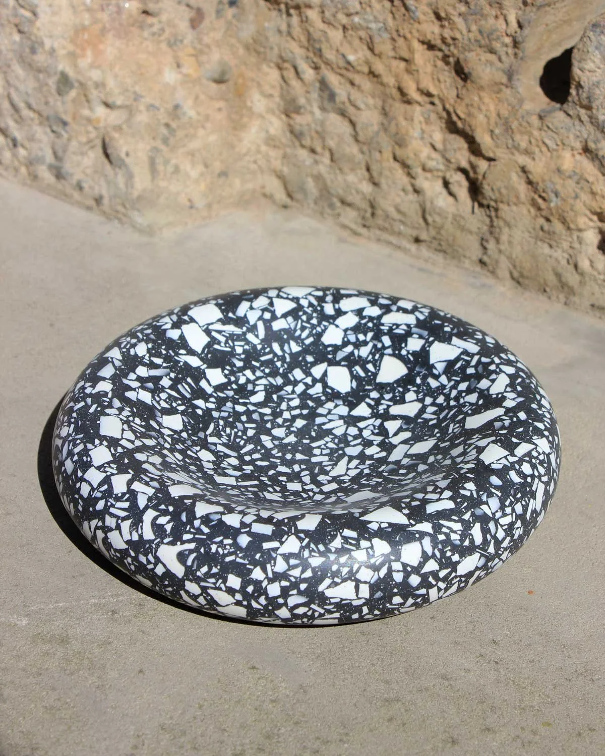 studio-wahoo-everyday-ritual-object-black-white-terrazzo-01.jpg