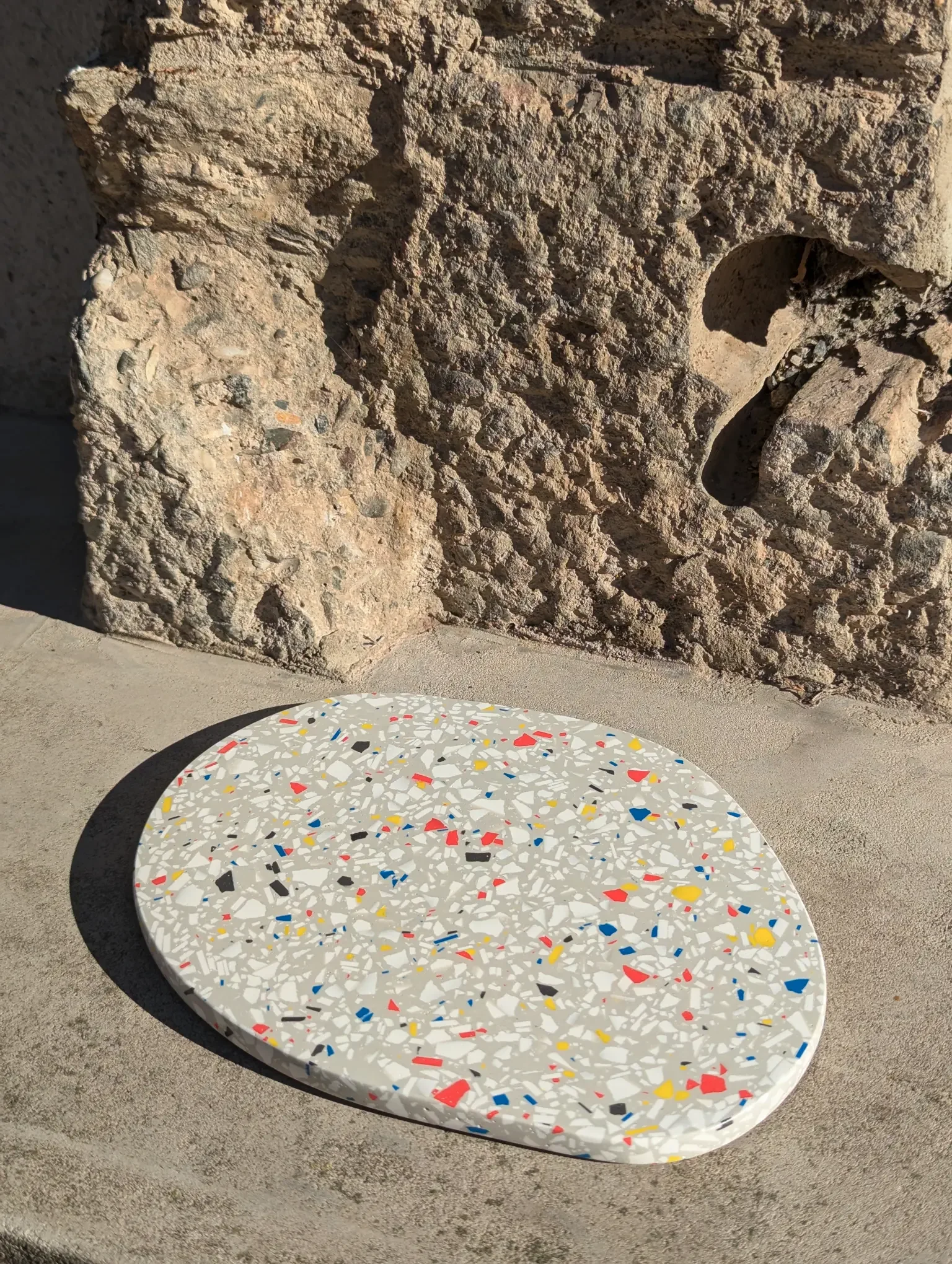 Studio Wahoo-Terrazzo-Untersetzer-DROP-Tablett-Bauhaus-11.webp