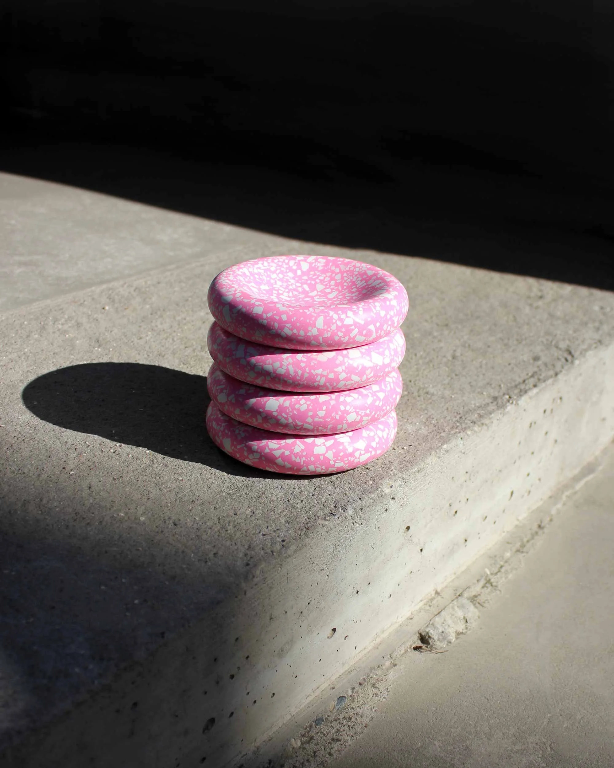 studio-wahoo-everyday-ritual-object-neon-pink--terrazzo-01.jpg