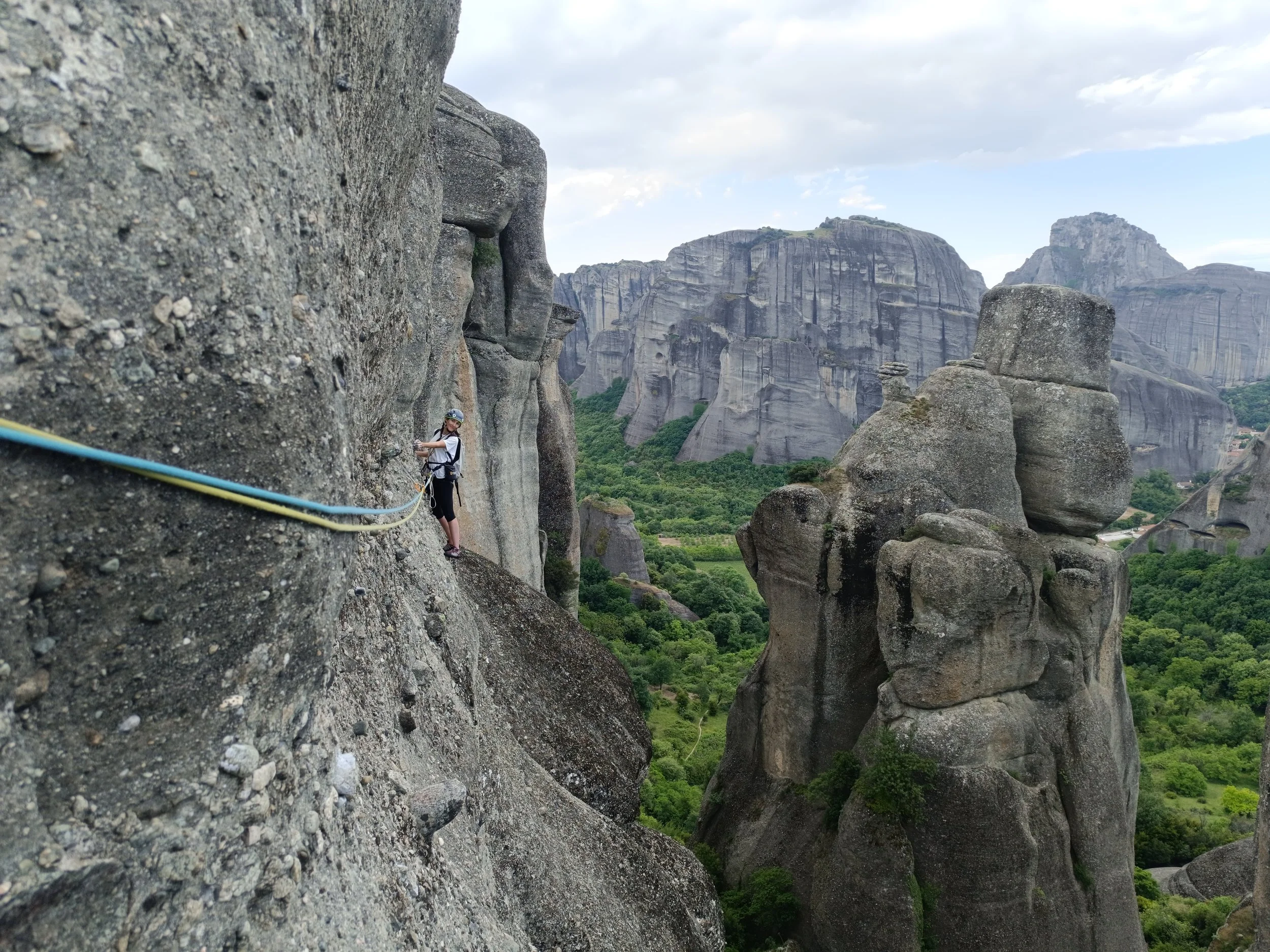 meteora greec.jpg