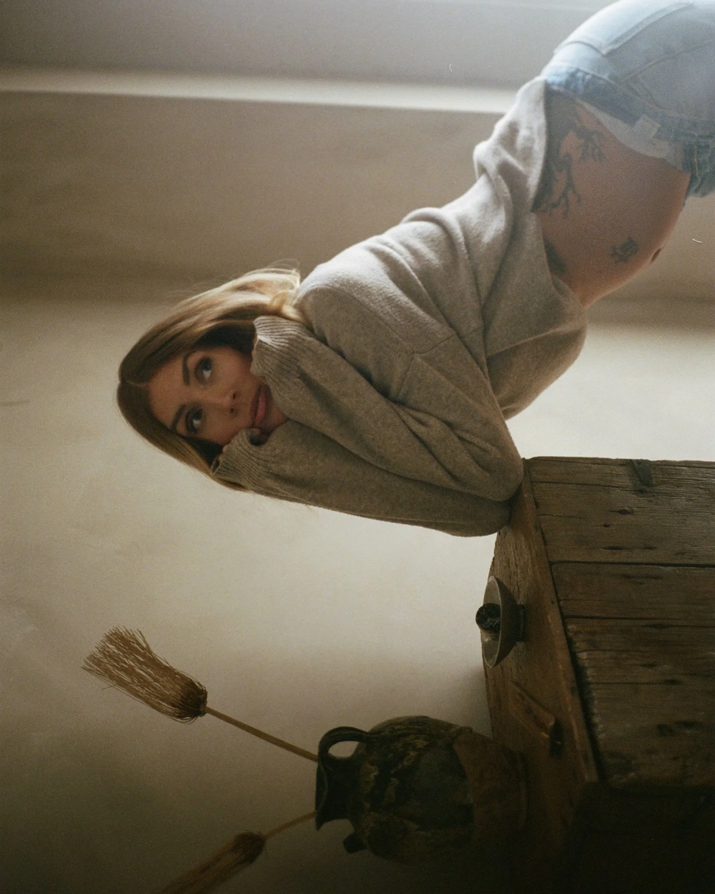 To create one&rsquo;s own world takes courage.
Your friendly neighborhood film photographer&rsquo;s bump is growing. 

A short story about the love I have for my body,
not just my home, but baby Roman&rsquo;s too.

The most stunning gallery from the 