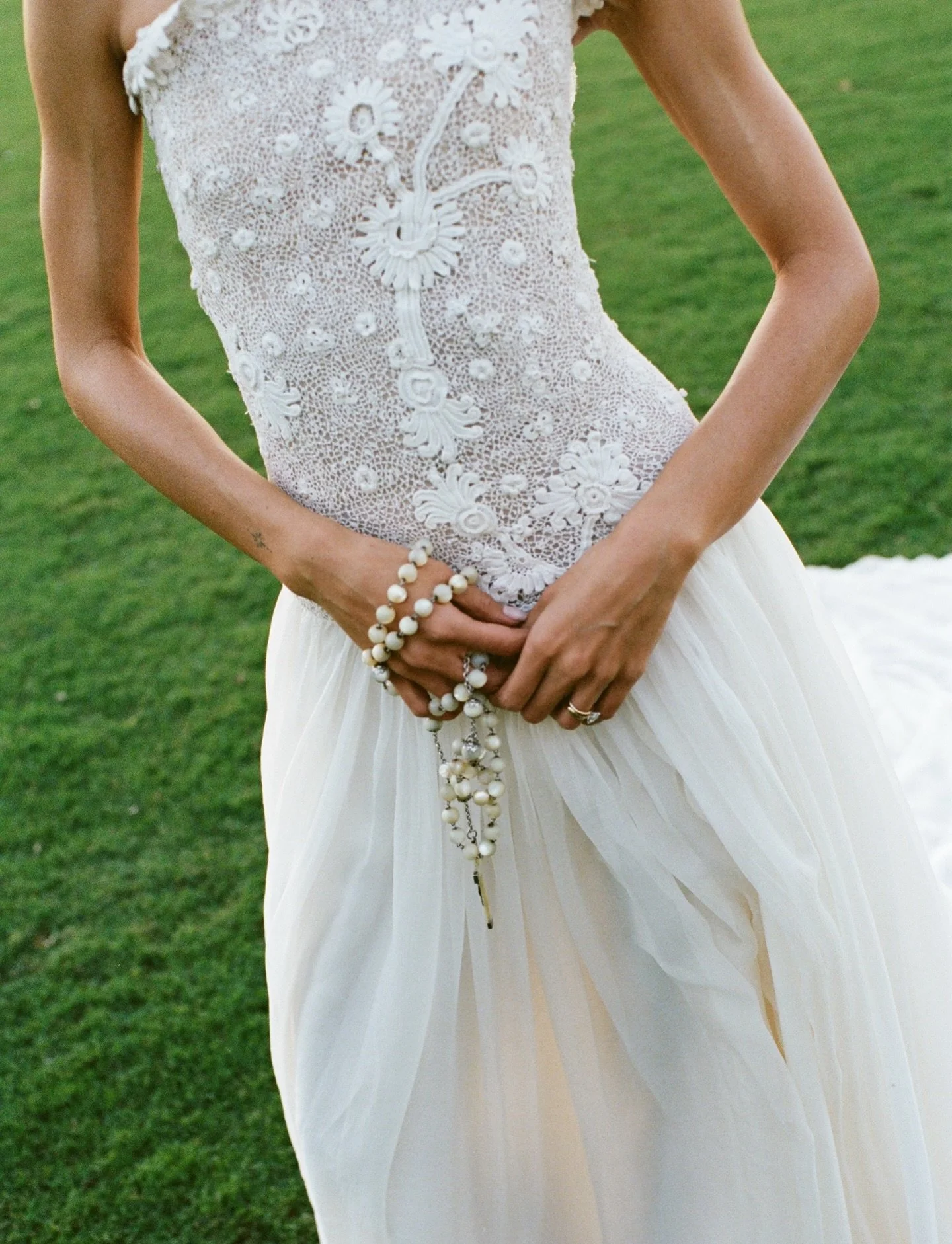 Details of an estate wedding, exclusively on film. 

Gown @duggan.novias 
Planner @blakehopeeventplanning 
Bride @claudiallaneza 
Shoes @jimmychoo 
Featured on @thewed &amp; @wed_vibes