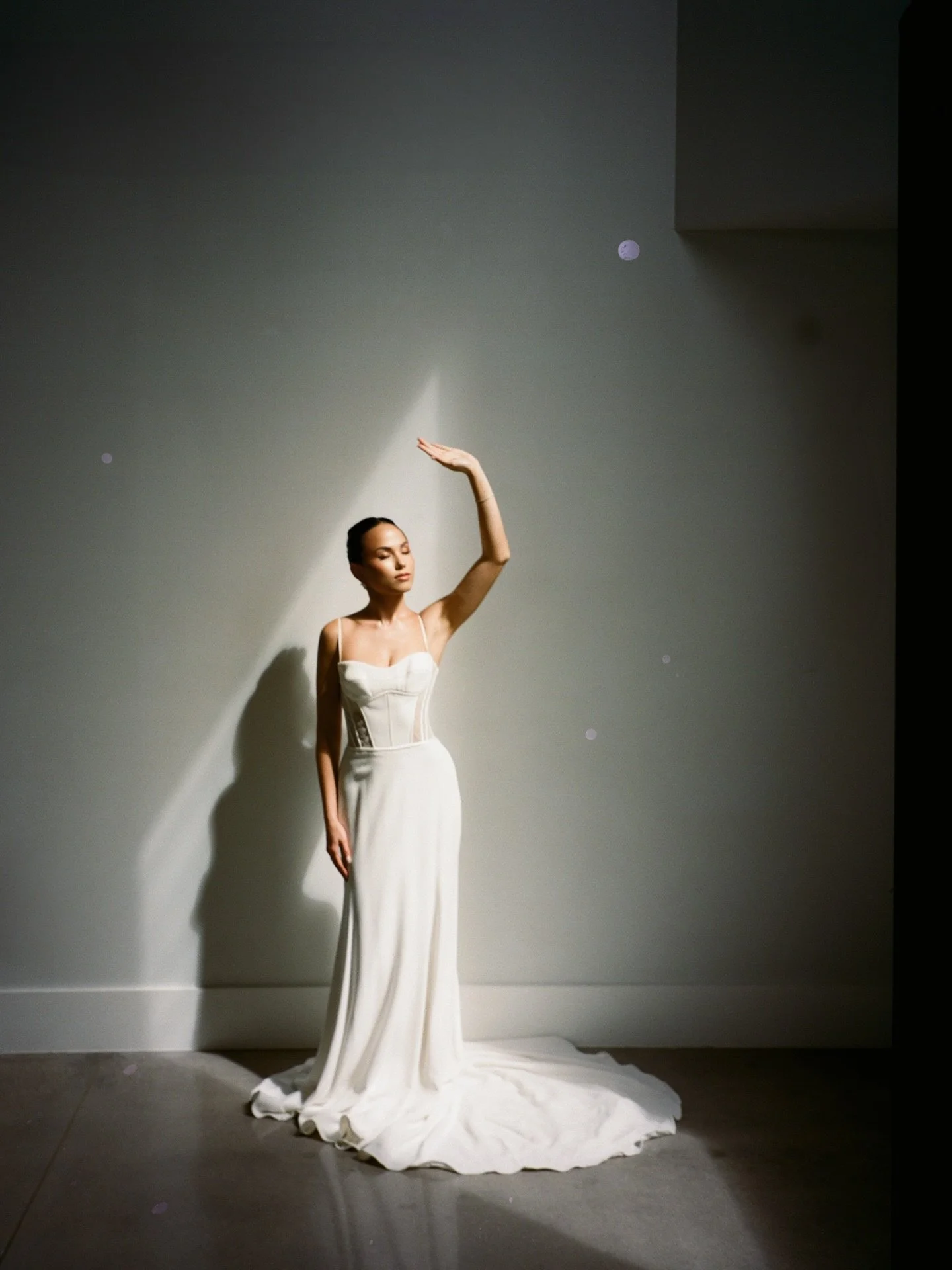 Where the light pours in 
An editorial @thewhiteorchidfl 

Designer: &nbsp;Events by Zeiry&nbsp;@eventsbyzeiry.lovelies 
Photographer:Gypsy Lemon Photography&nbsp;@gypsy.lemon&nbsp;
Floral + Decor:&nbsp;Fleur de Marsca&nbsp;@fleurdemarsca&nbsp;
MUA:&