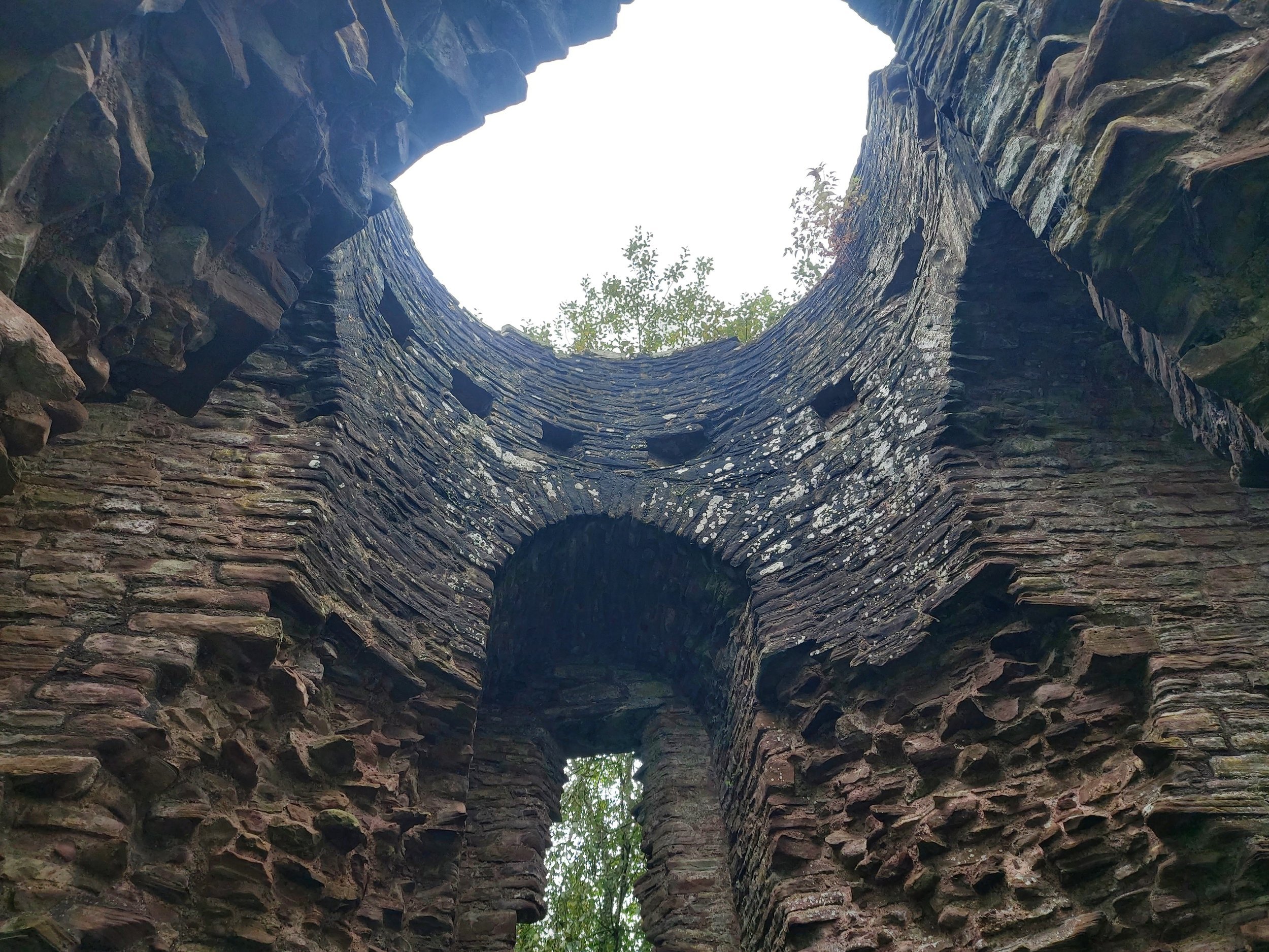 skenfrith-castle-img-2.jpg