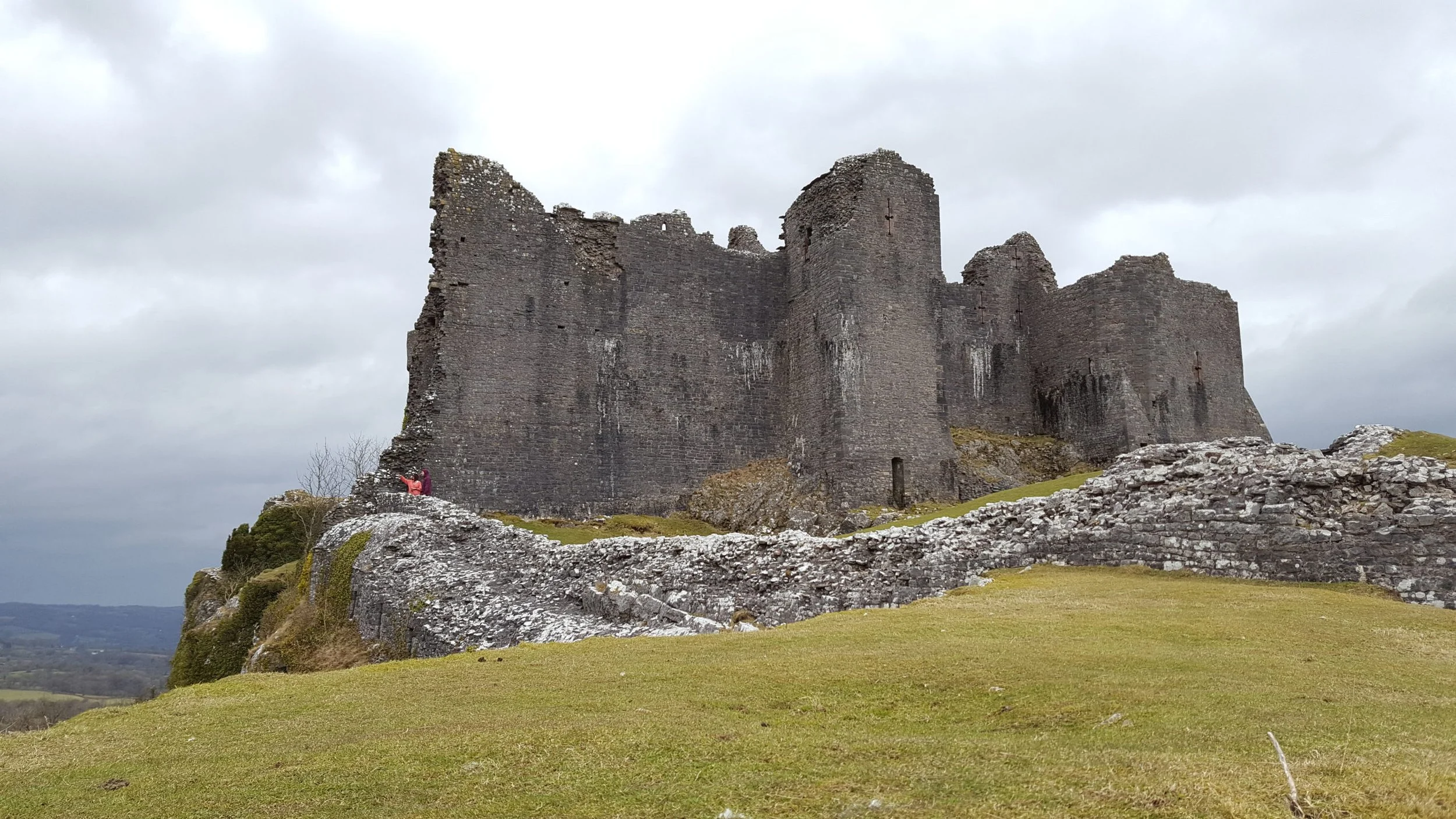 https://castlestudiestrust.org/blog/2020/10/07/carreg-cennen-in-the-wars-of-the-roses/