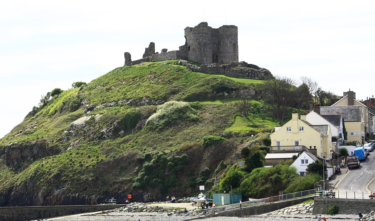 https://www.castlewales.com/criccth.html