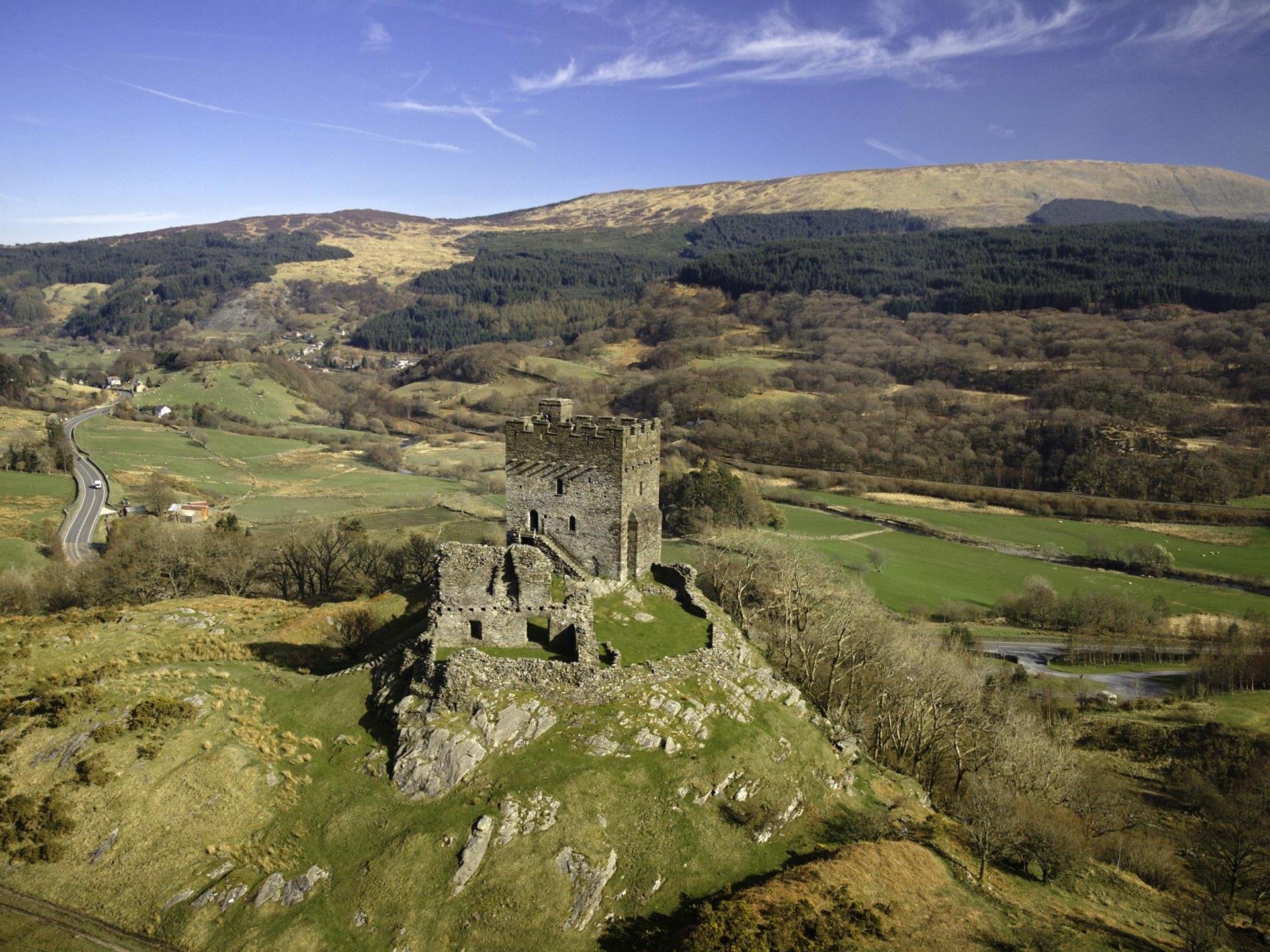 https://www.visitwales.com/attraction/castle/dolwyddelan-castle-cadw-527773