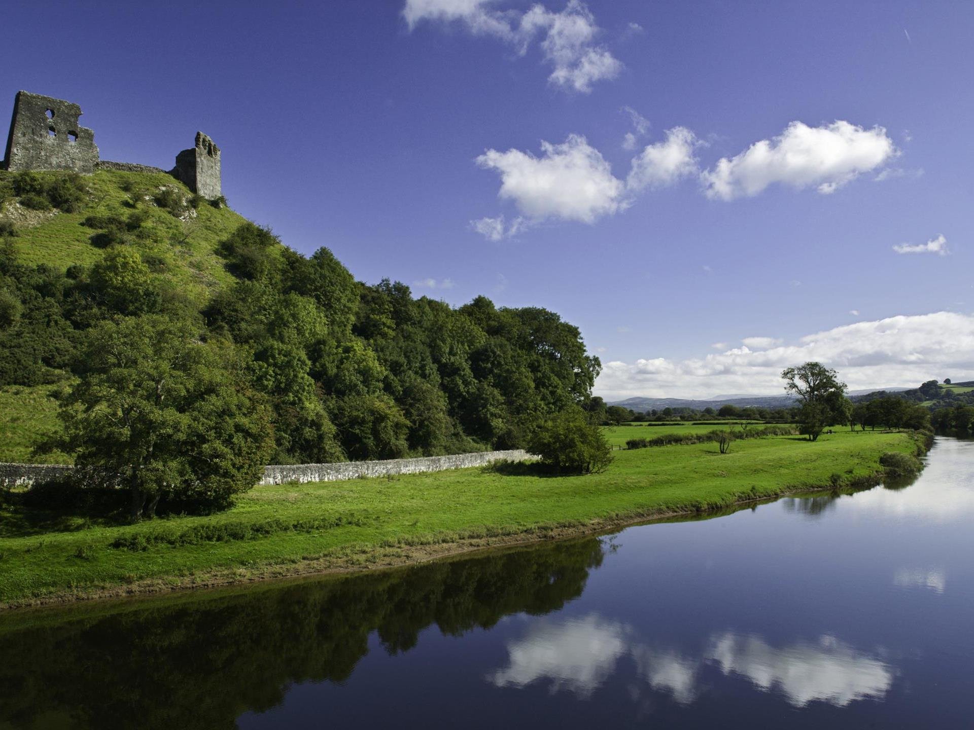 https://www.visitwales.com/attraction/castle/dryslwyn-castle-cadw-1843262