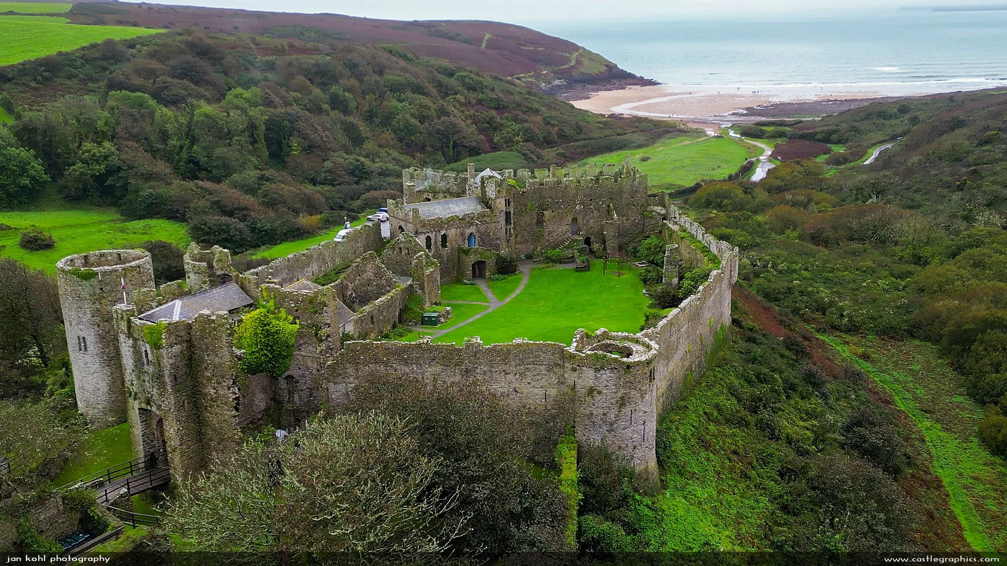   https://www.castlewales.com/manor.html  