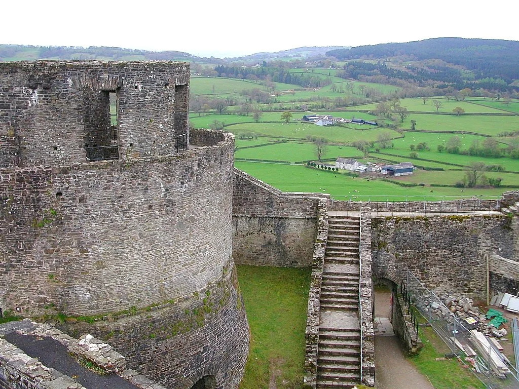   https://www.castlewales.com/dinefwr.html  