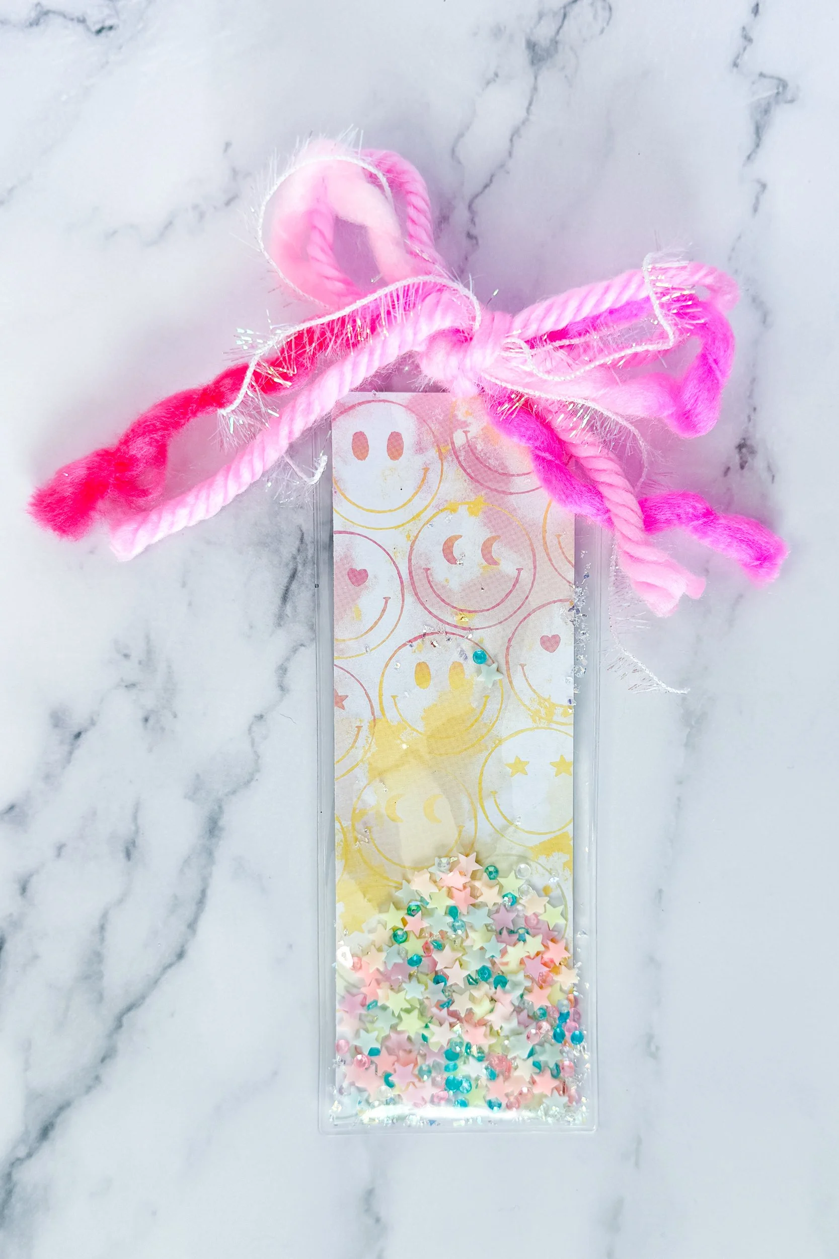 'Smiley Days' Shaker Bookmark