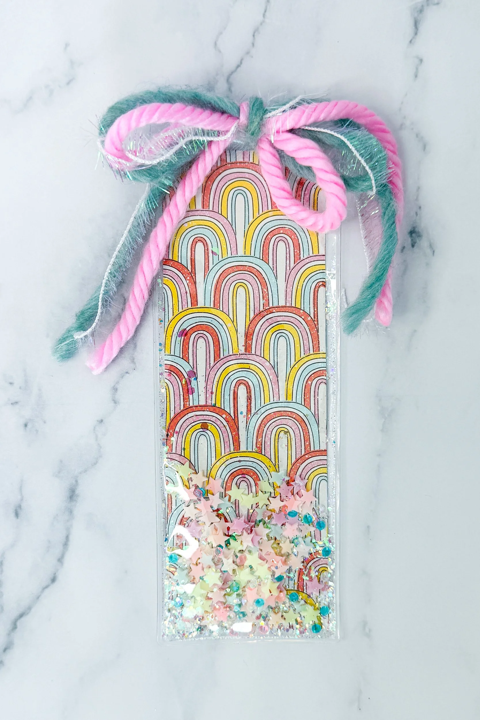 'Rainbow Dreams' Shaker Bookmark