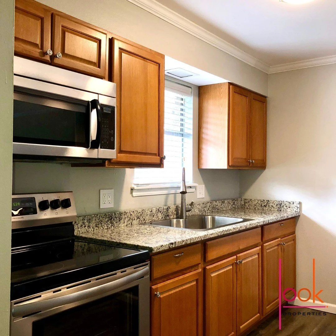 228 N Husband 4.jpeg