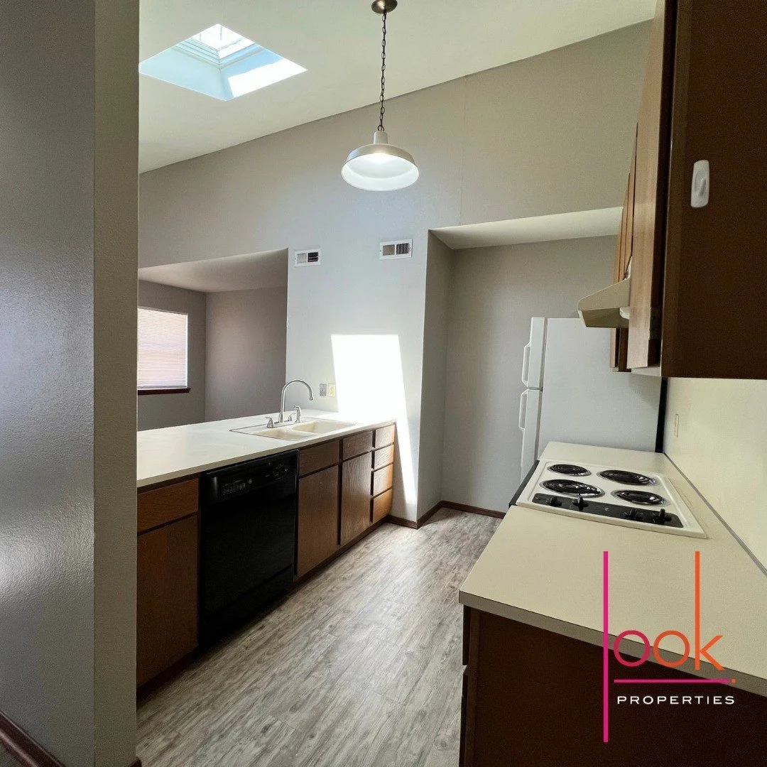 421 W. 3rd #5 2.jpeg