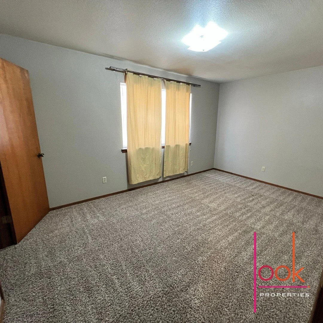 421 W. 3rd #5 3.jpeg