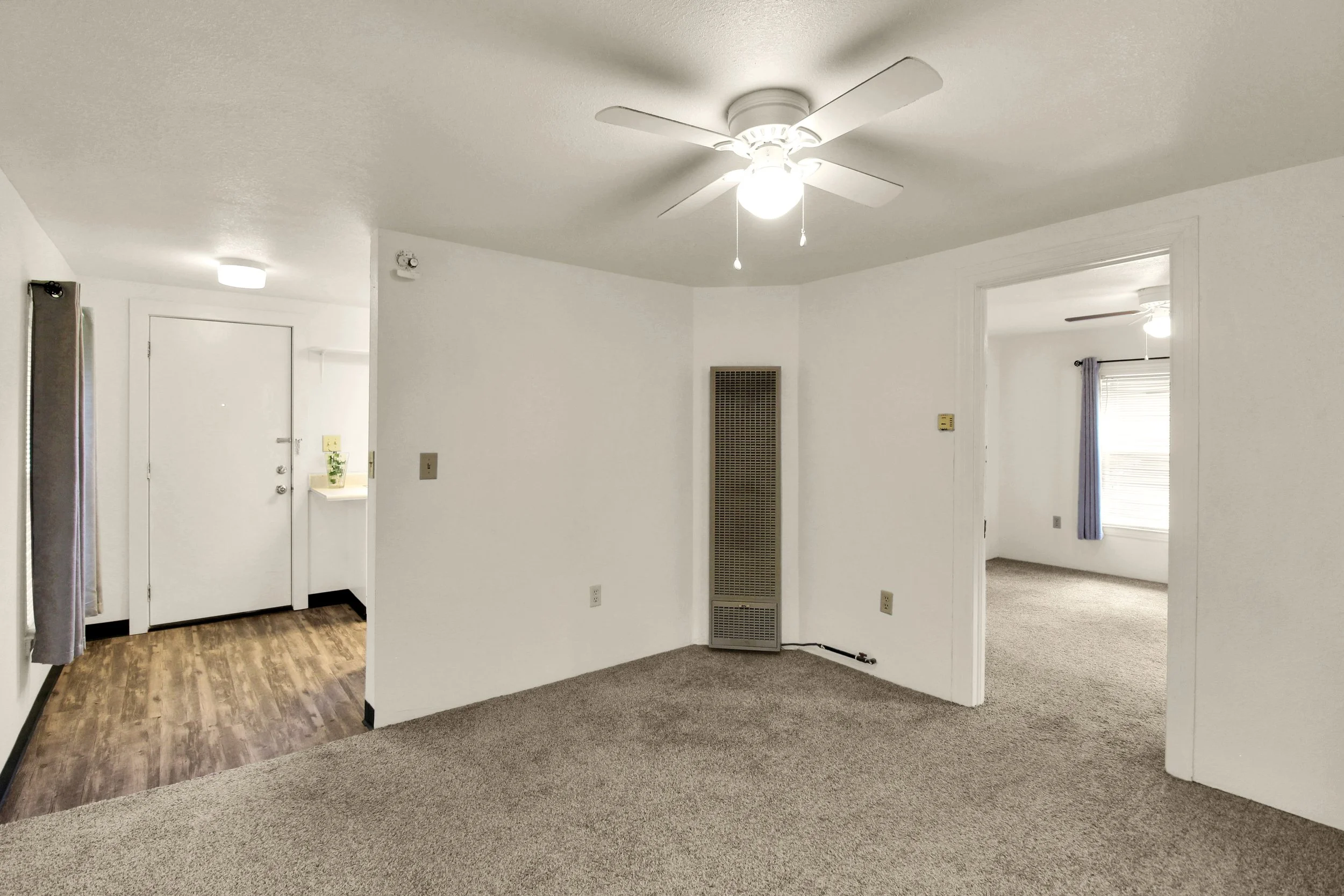 905 W 9th B6.jpg