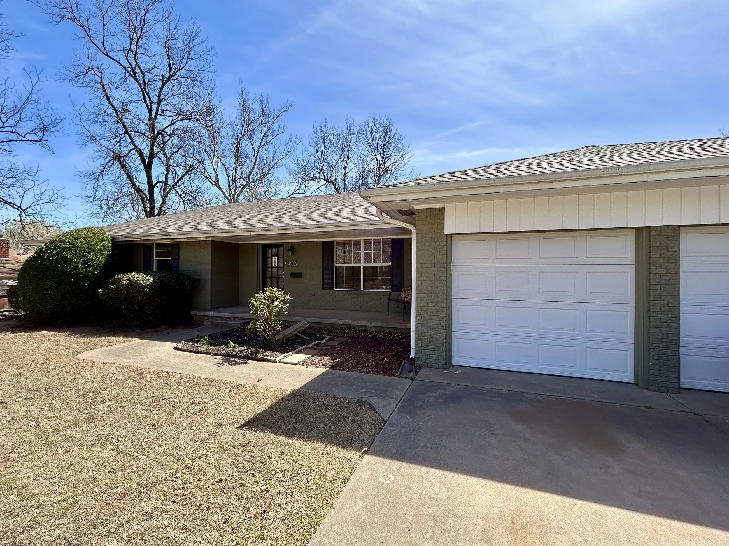 2207 W. 8th