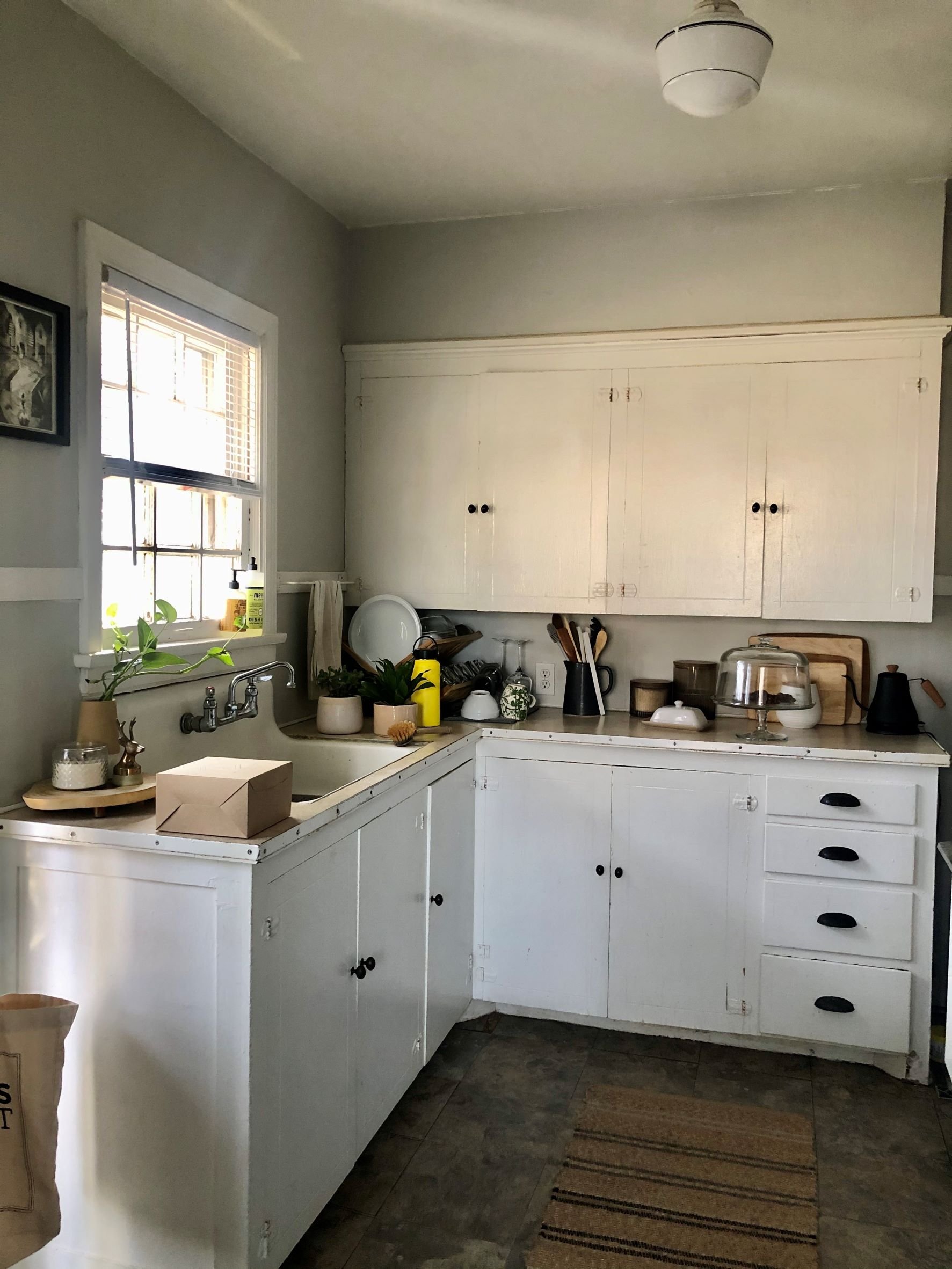 Kitchen 2 cropped.jpg