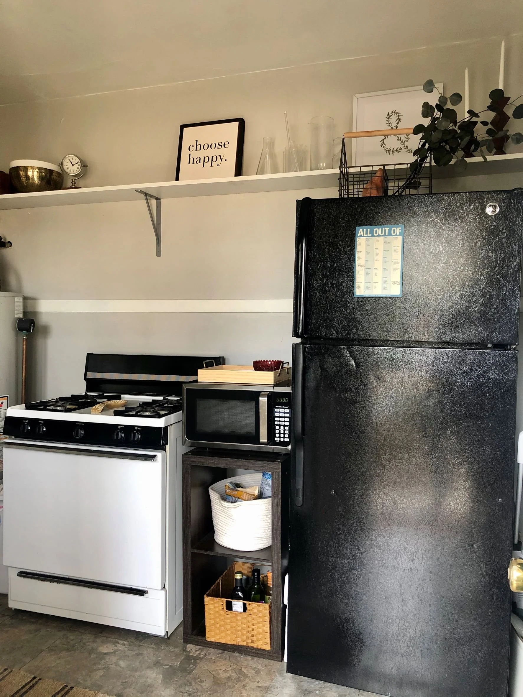 Kitchen 1 cropped.jpg