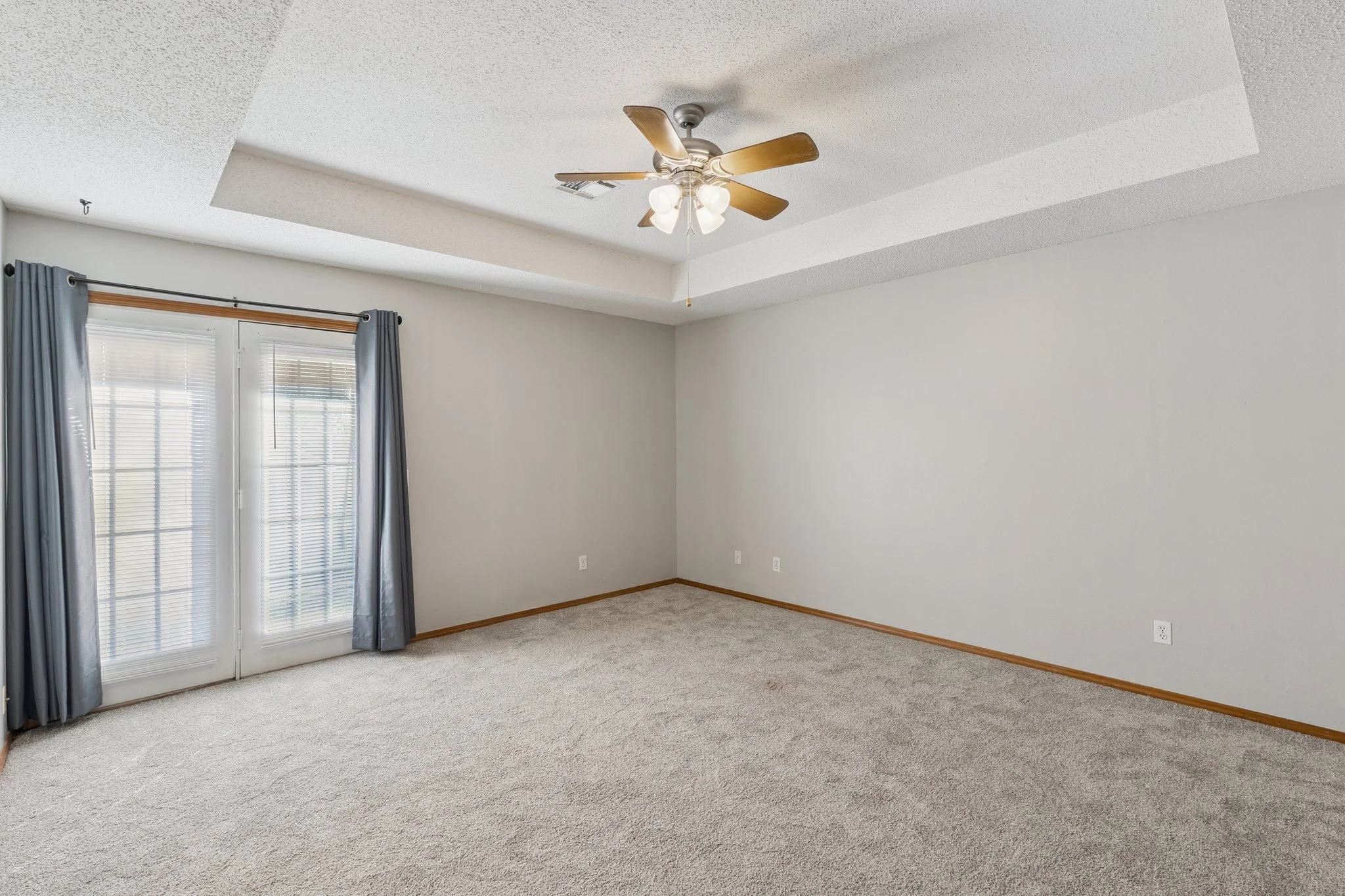 21-web-or-mls-721 Pecan Hill St_021.jpg