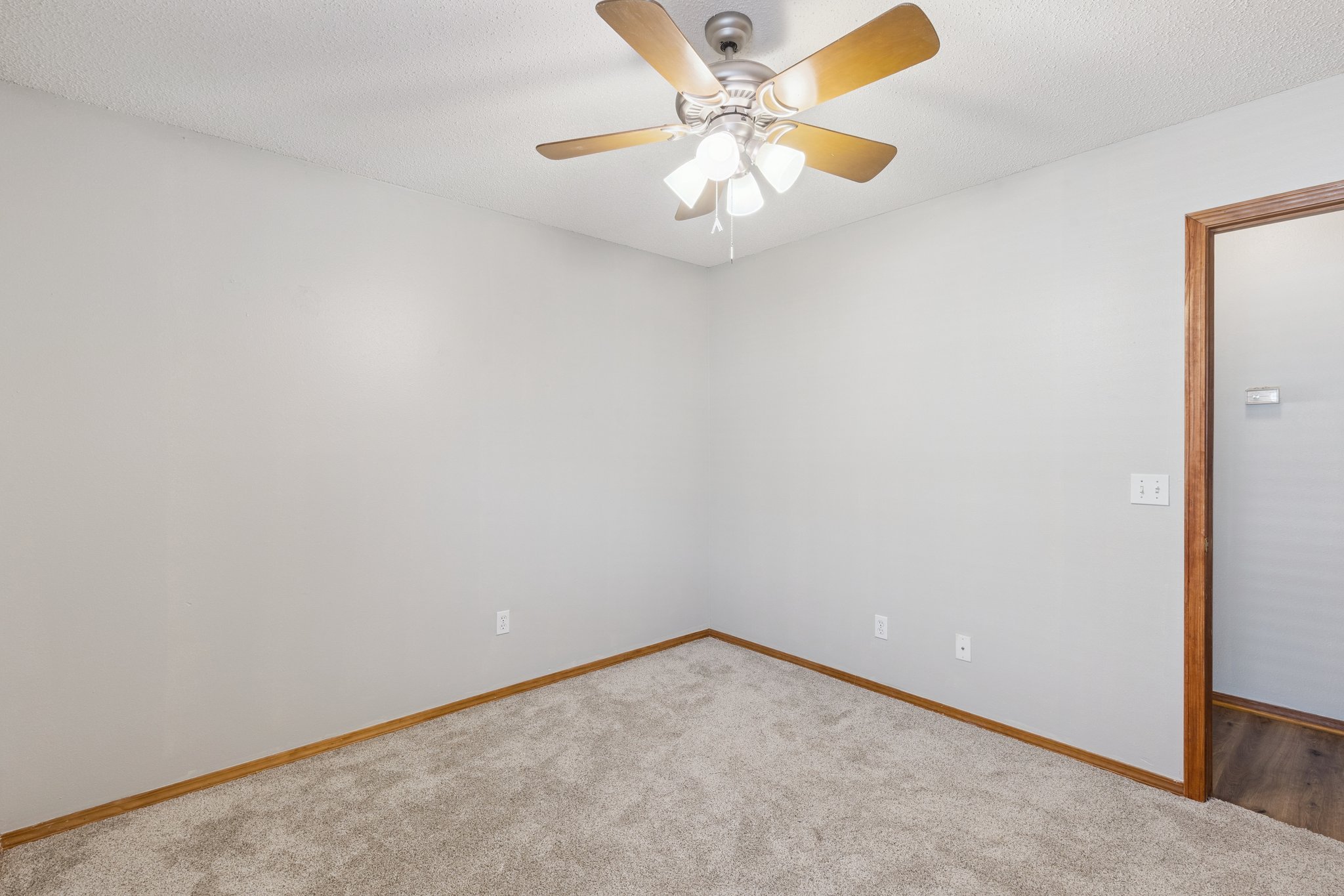 26-web-or-mls-721 Pecan Hill St_026.jpg