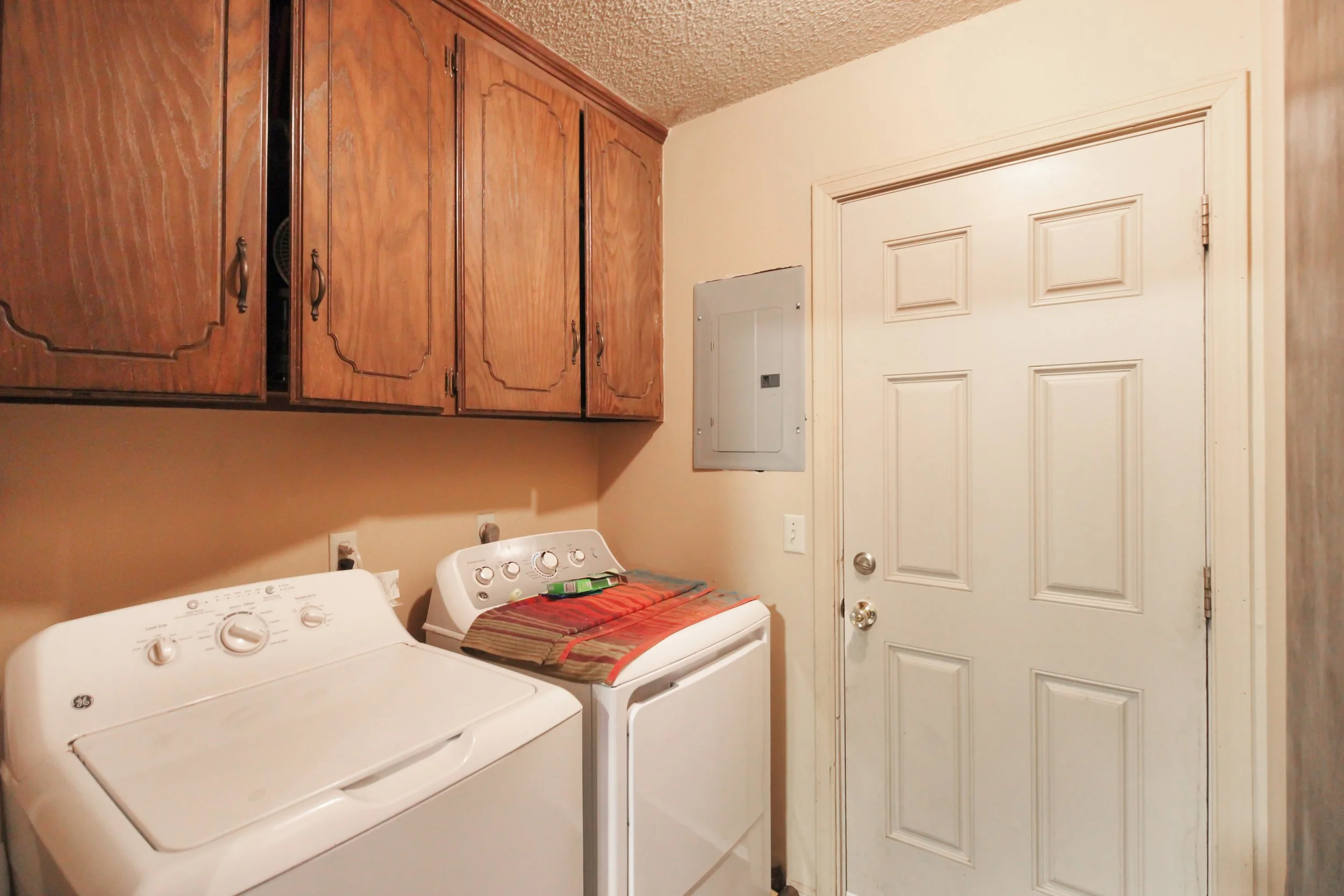 212 Mockingbird 4.jpg