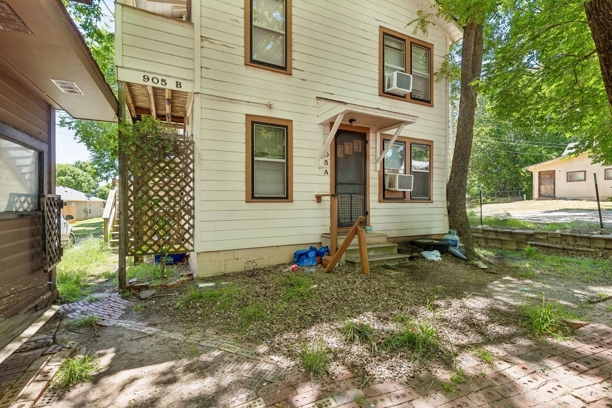 6-web-or-mls-905 W 9th Ave_006.jpg