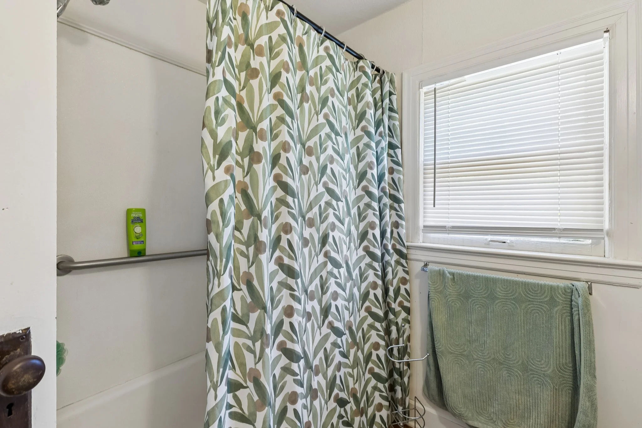 27-web-or-mls-905 W 9th Ave_027.jpg