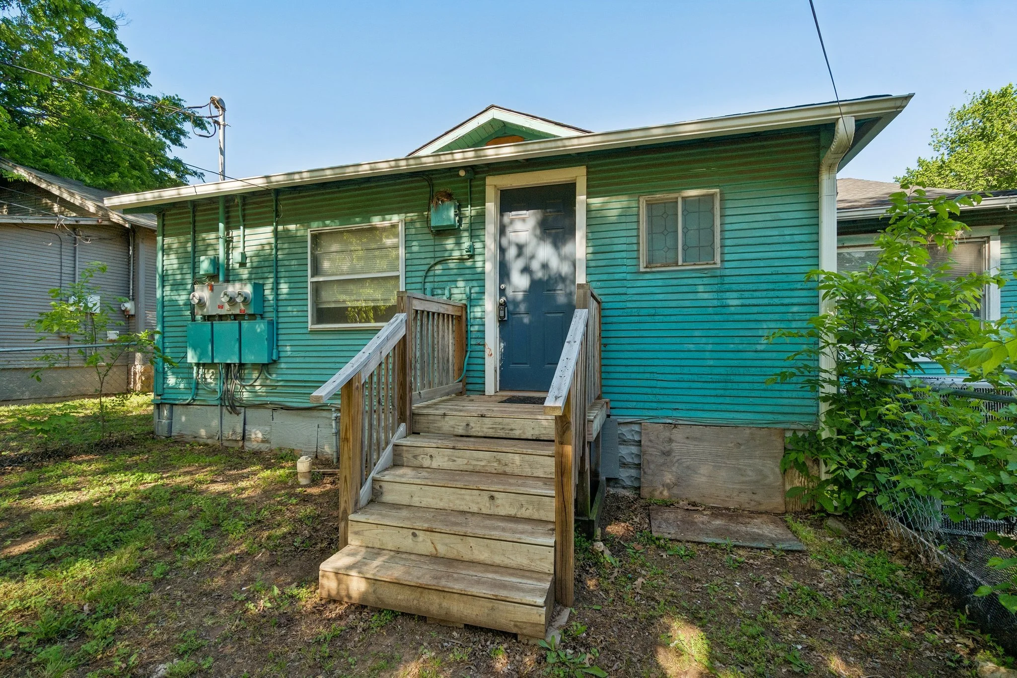 48-web-or-mls-311 S Lewis St_044.jpg