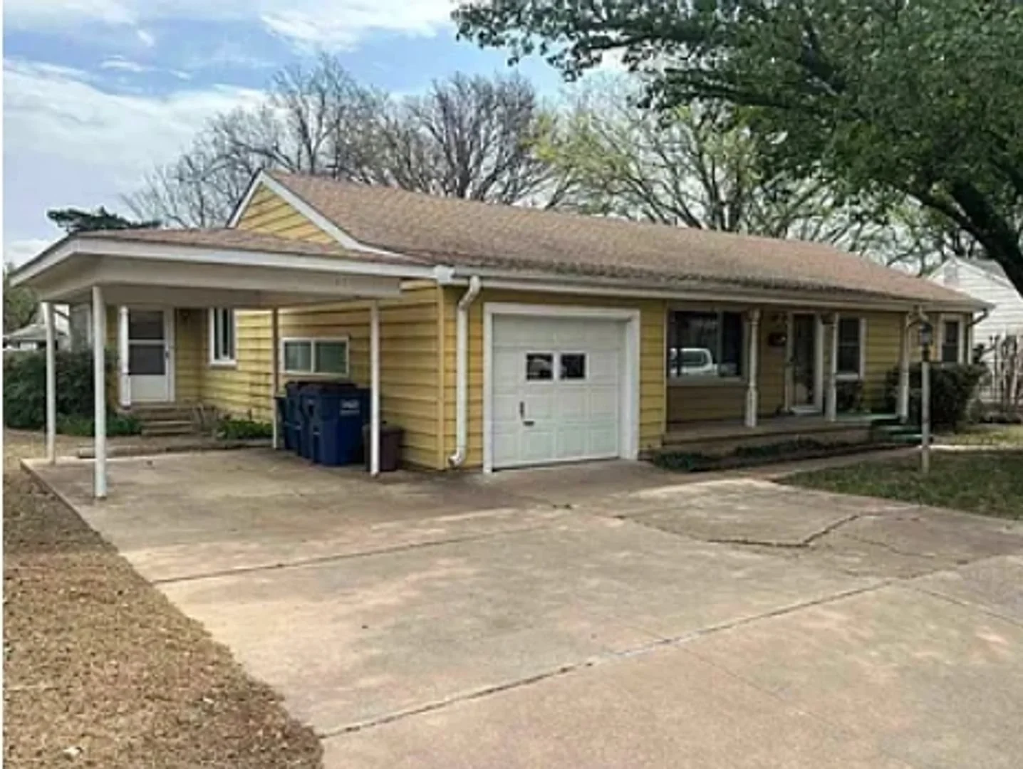 901 Stanley Front 1.jpeg