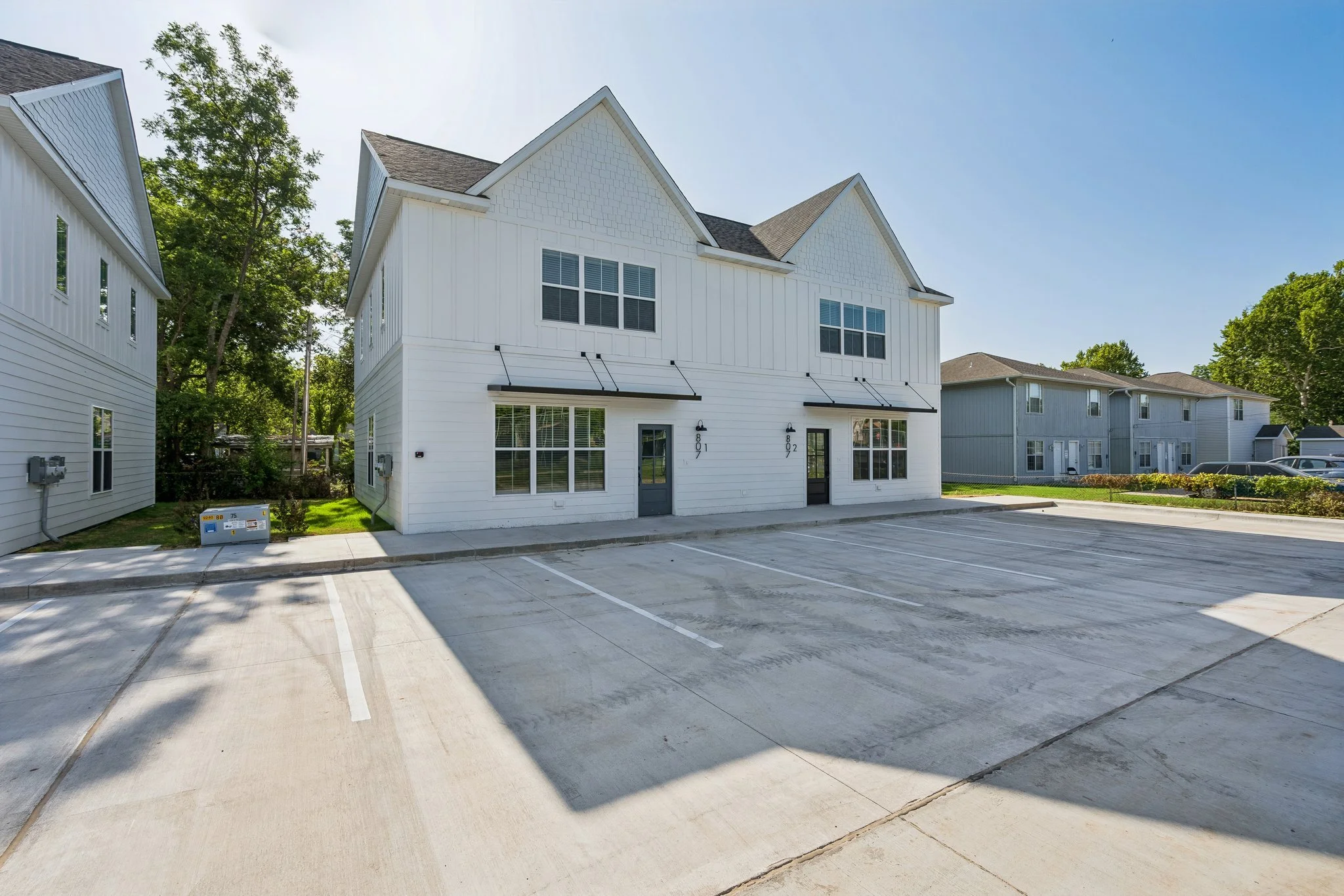 4-web-or-mls-807 W 7th Ave_004.jpg