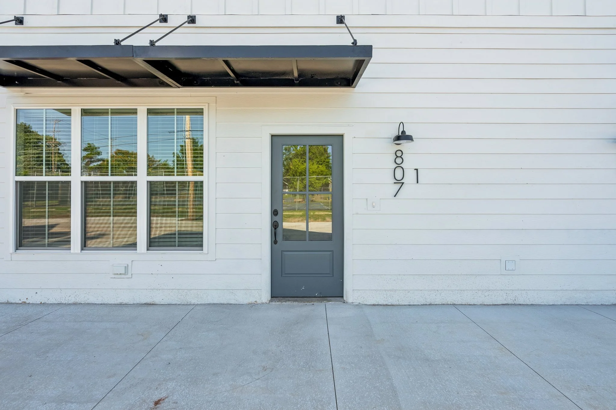 7-web-or-mls-807 W 7th Ave_007.jpg