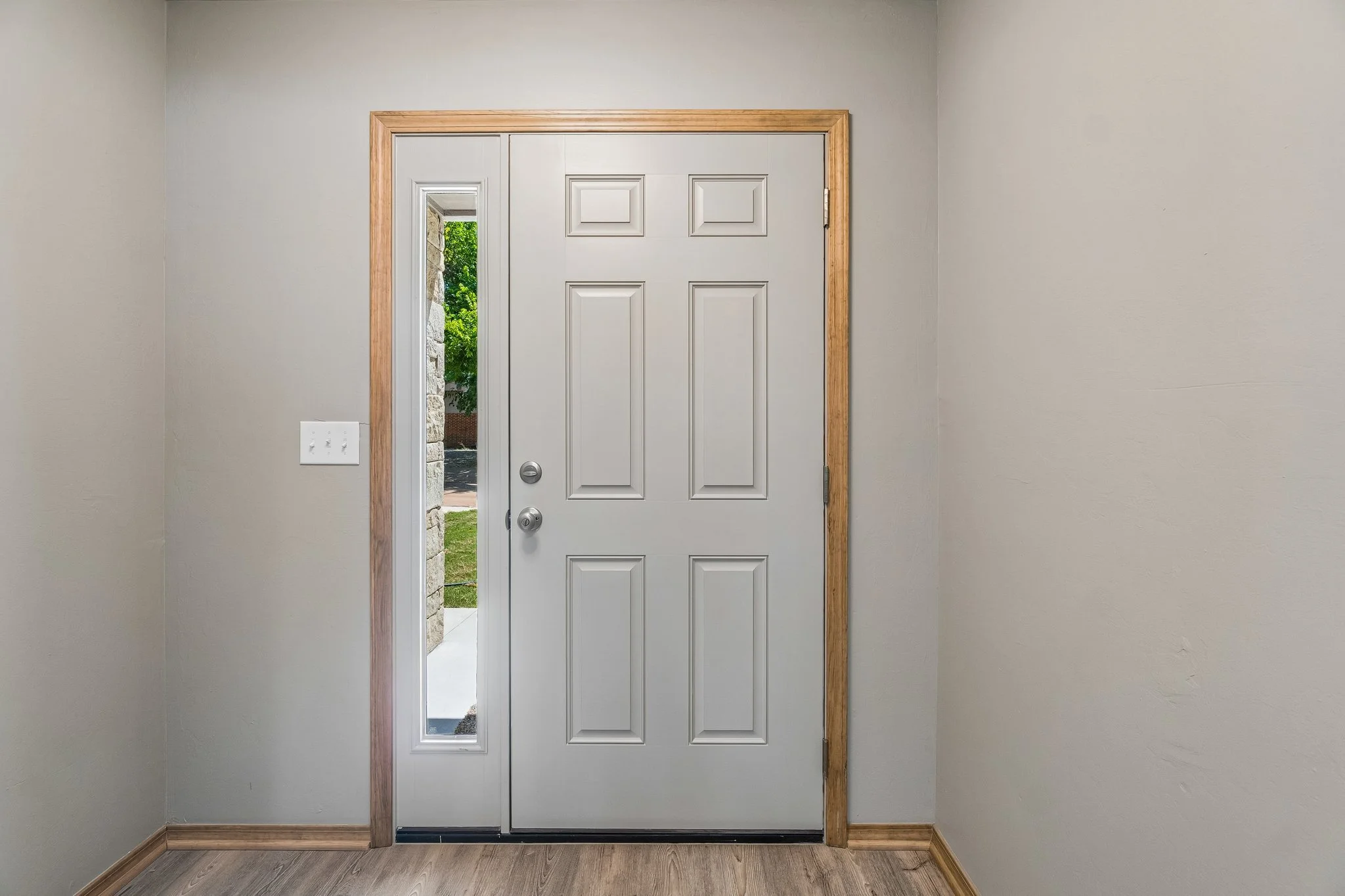 11-web-or-mls-228 N Duncan St_006.jpg