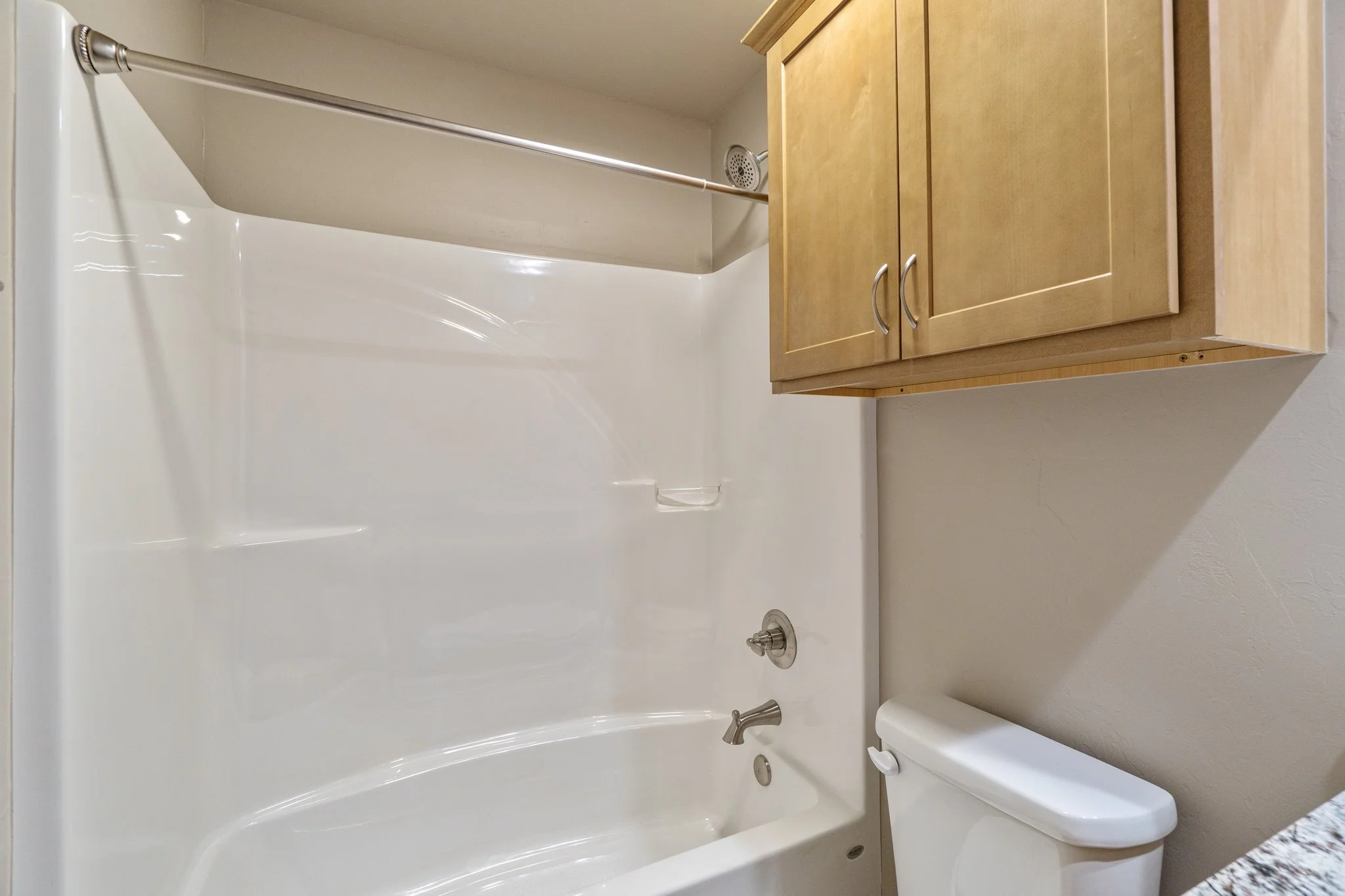 46-web-or-mls-228 N Duncan St_041.jpg