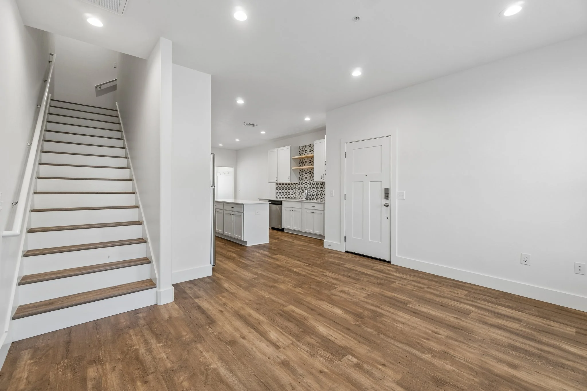 11-web-or-mls-925 S Knoblock St_011.jpg