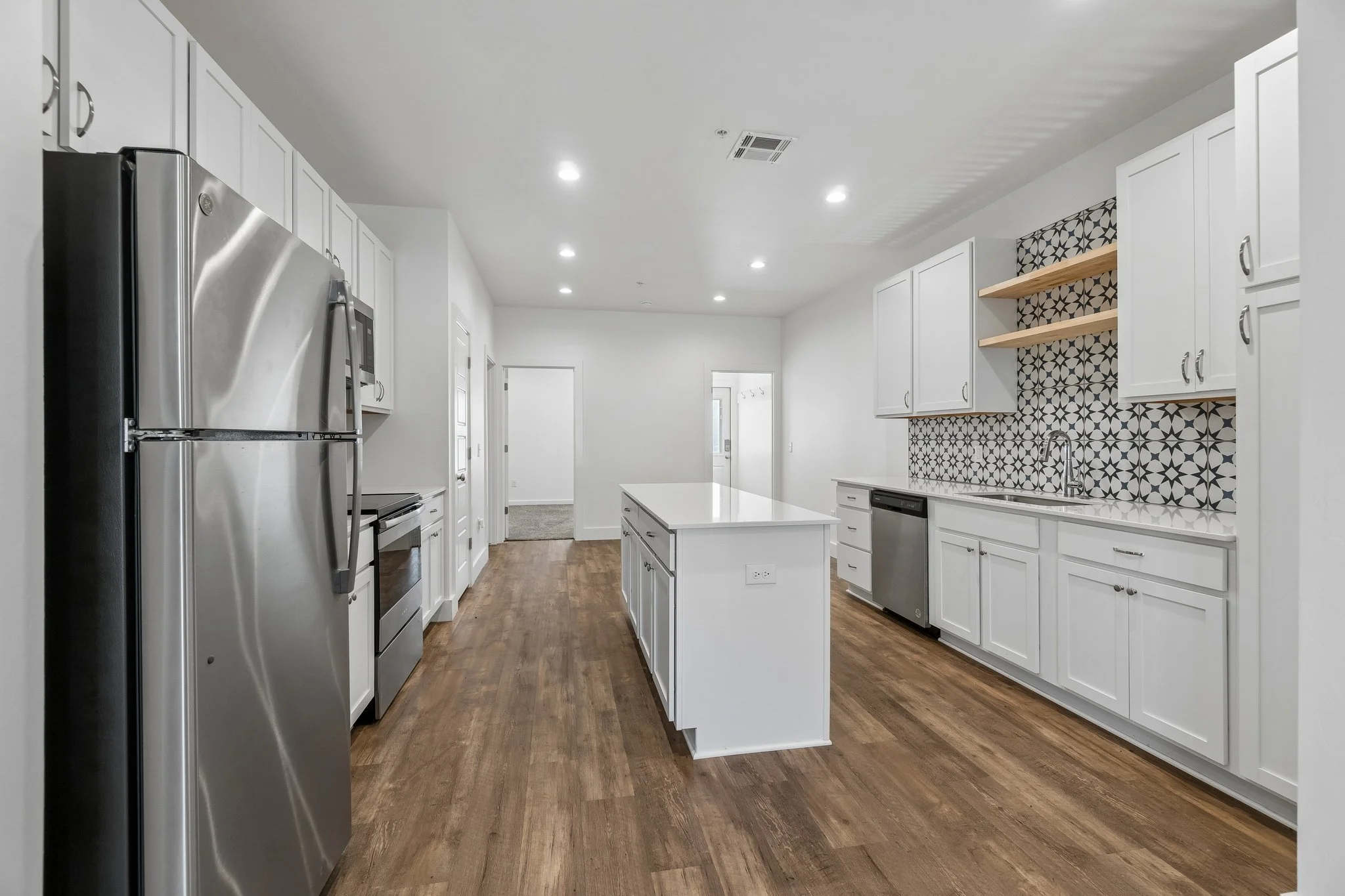 14-web-or-mls-925 S Knoblock St_014.jpg