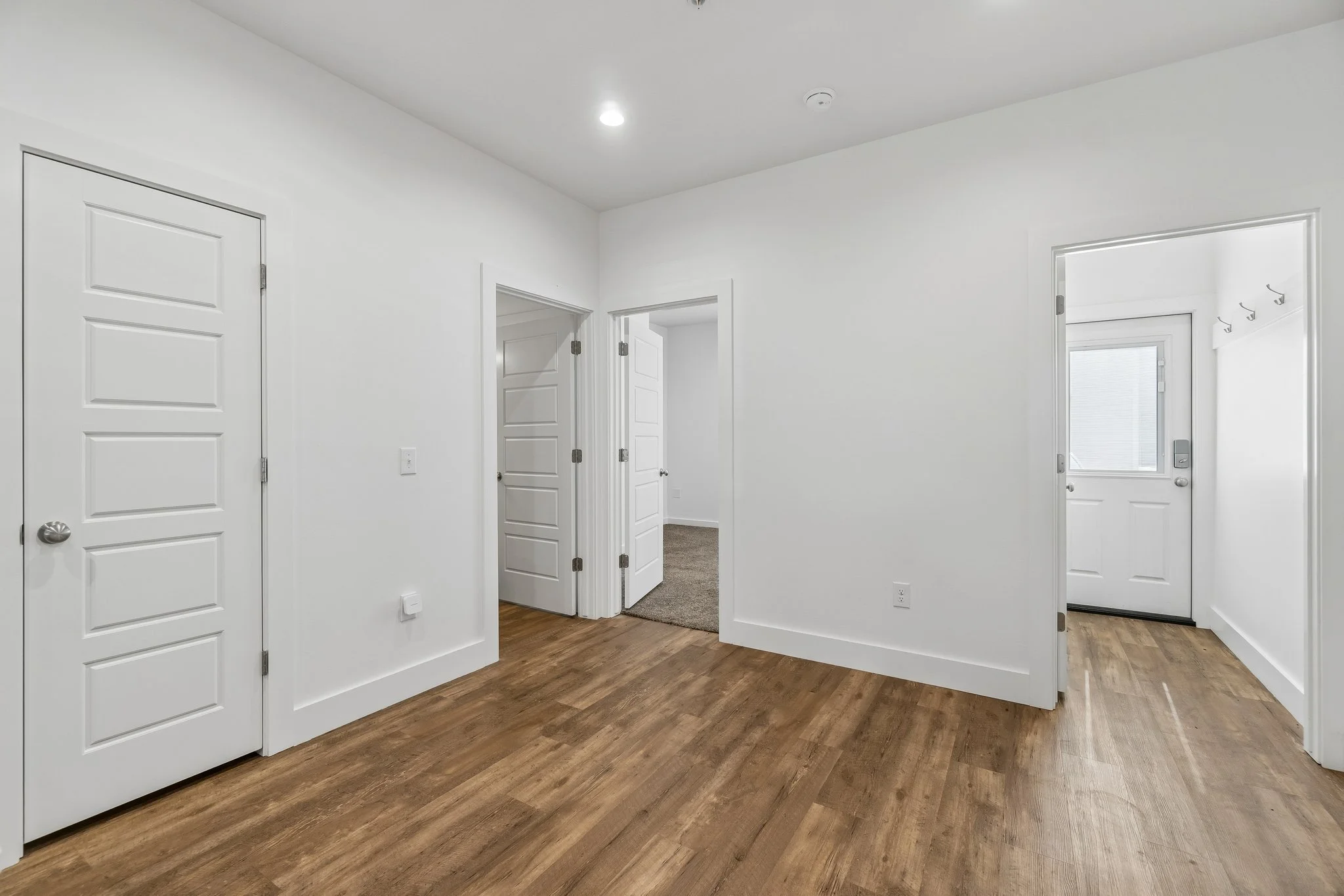 22-web-or-mls-925 S Knoblock St_022.jpg