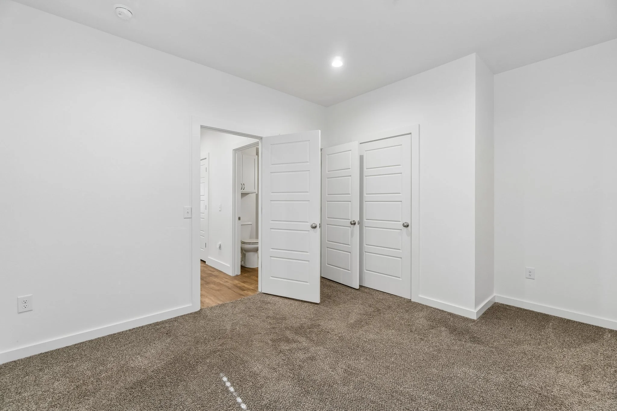 28-web-or-mls-925 S Knoblock St_028.jpg