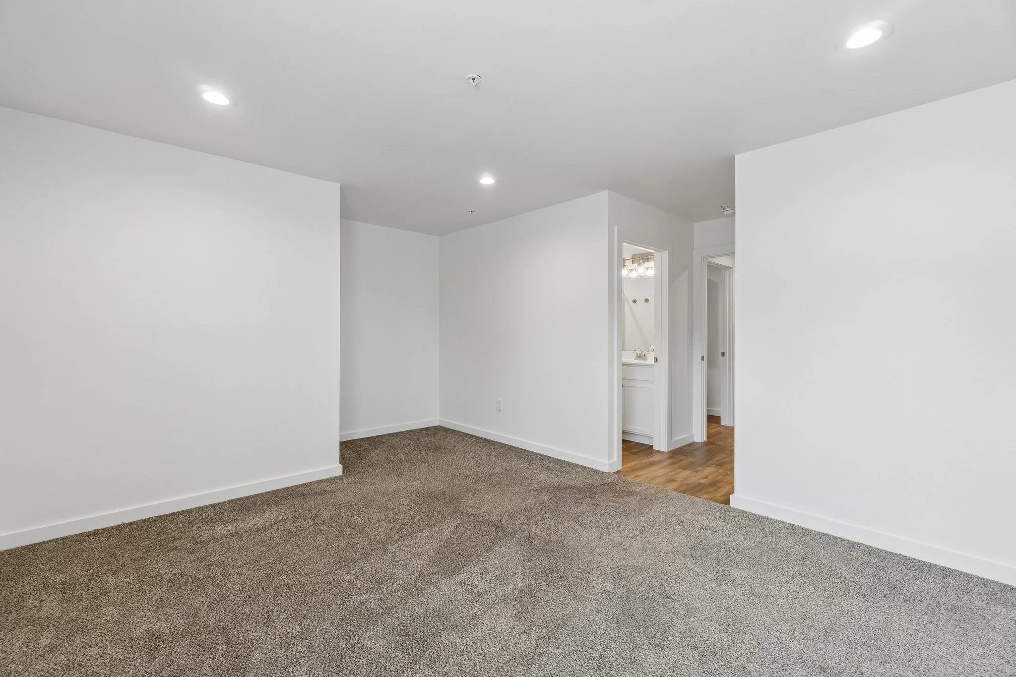 33-web-or-mls-925 S Knoblock St_033.jpg